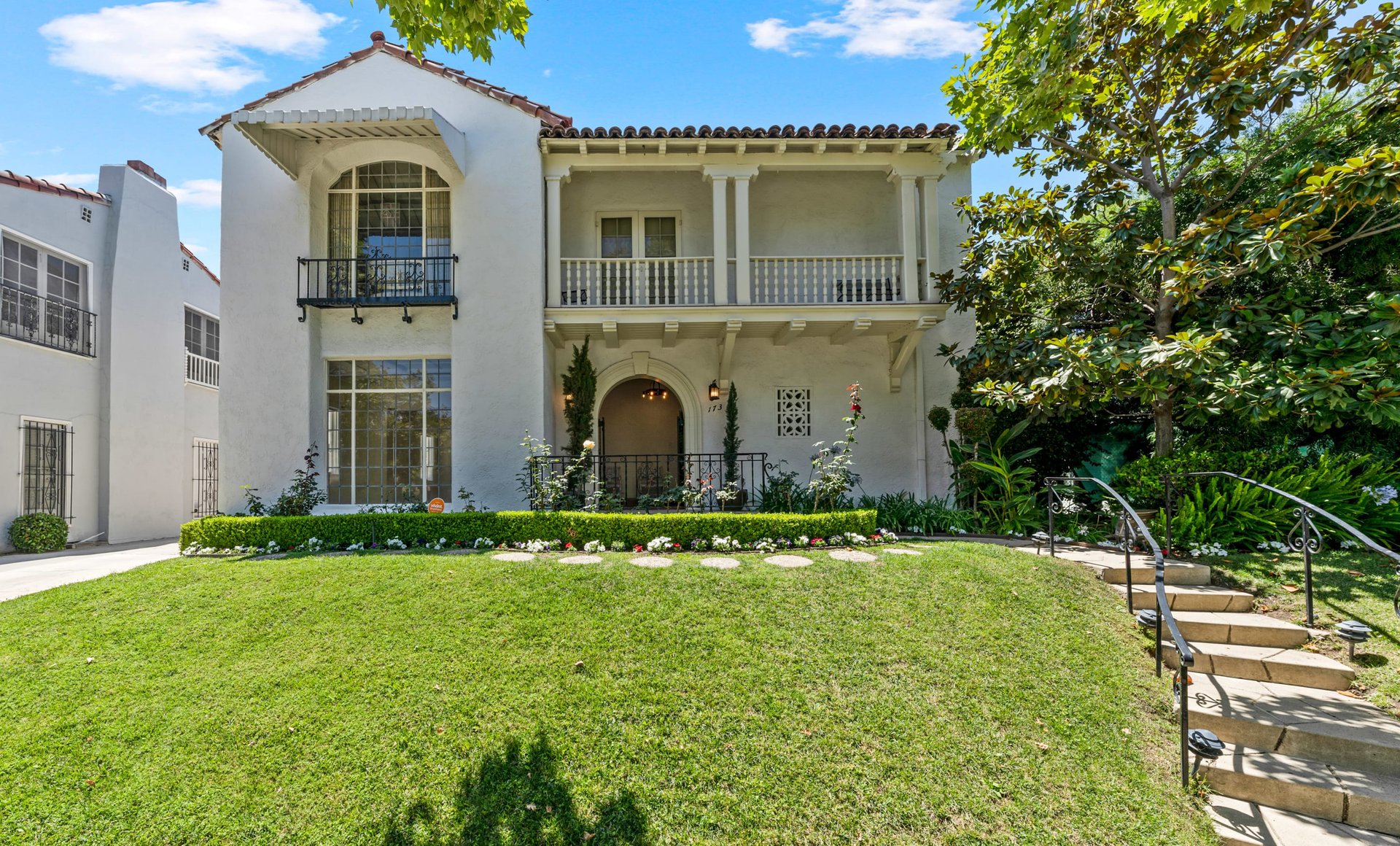 171 N Orange Dr, Hancock Park