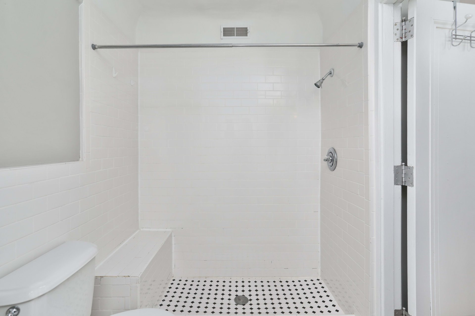 2900 E Jefferson Avenue Unit: A100