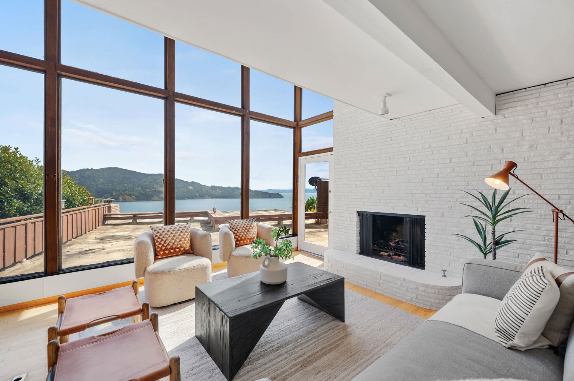 Old Town Tiburon Duplex with Sweeping Views