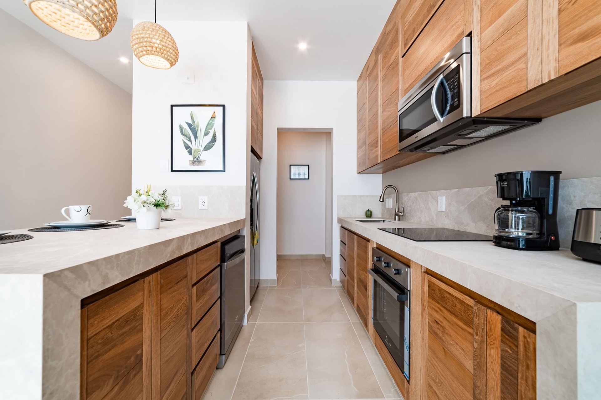 1 bedroom & 1 studio, Condo, Costta Plaza & Condos