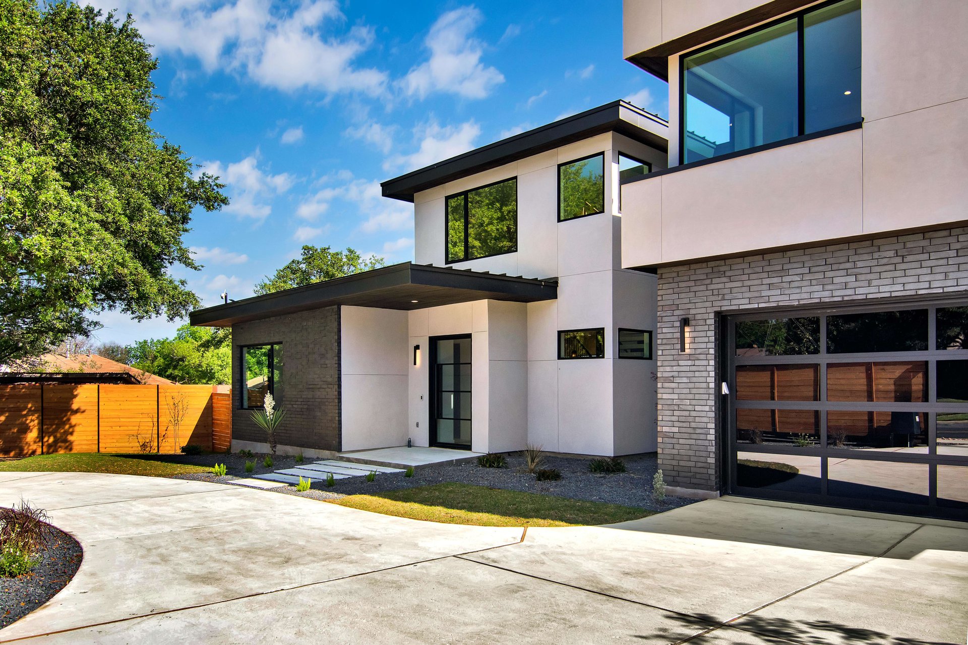 3501 Pinnacle