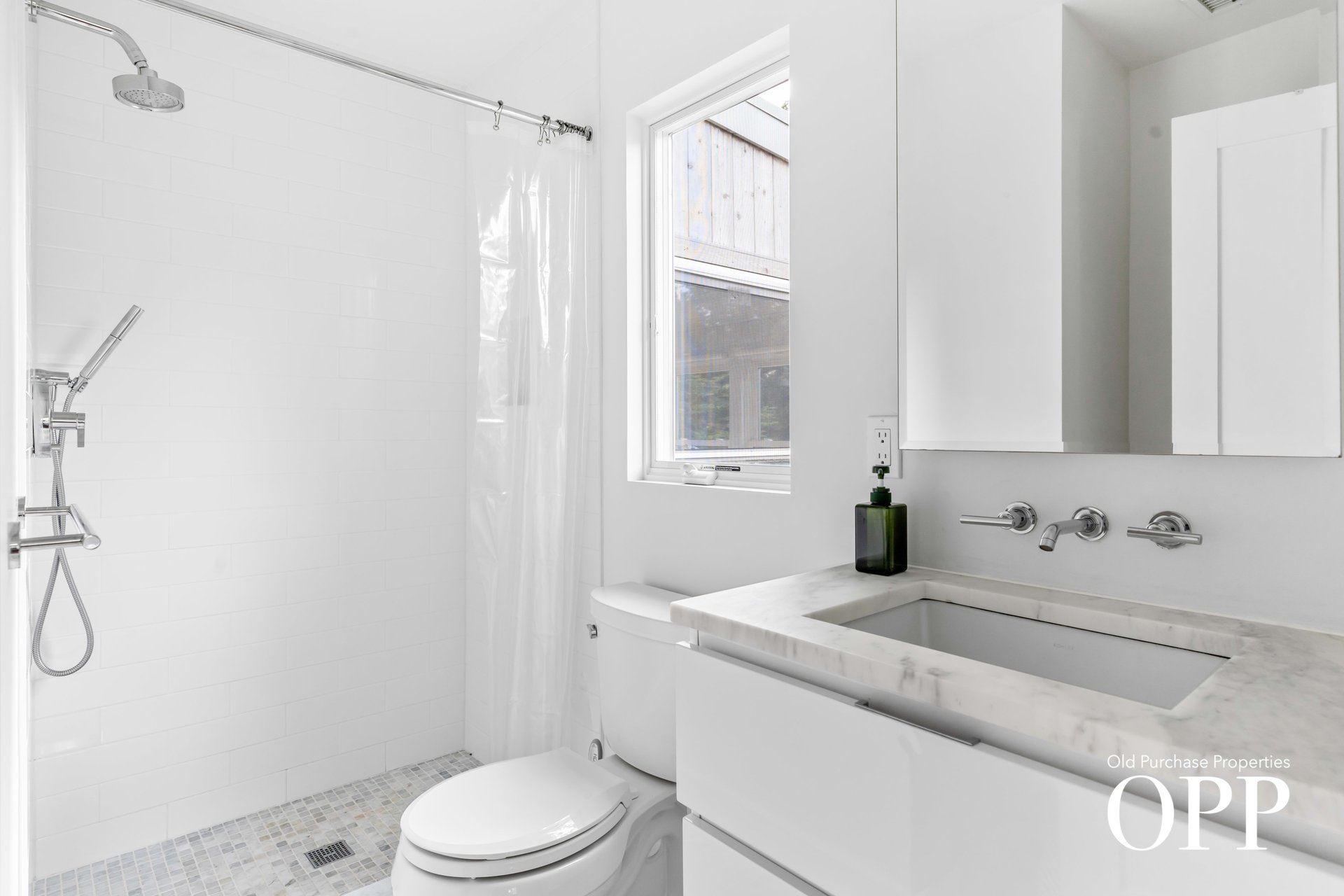 IMPECCABLE HOME IN PRIME LOCATION