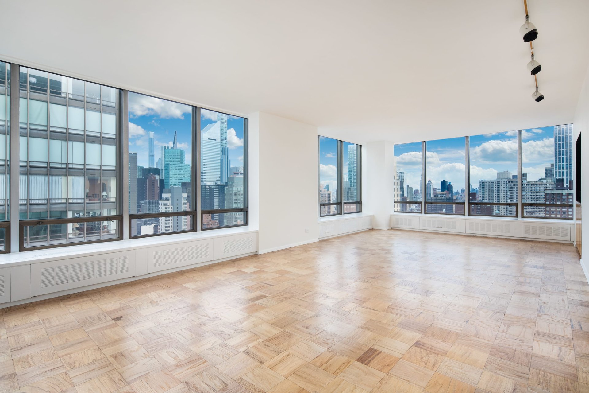 870 United Nations Plaza, 34B