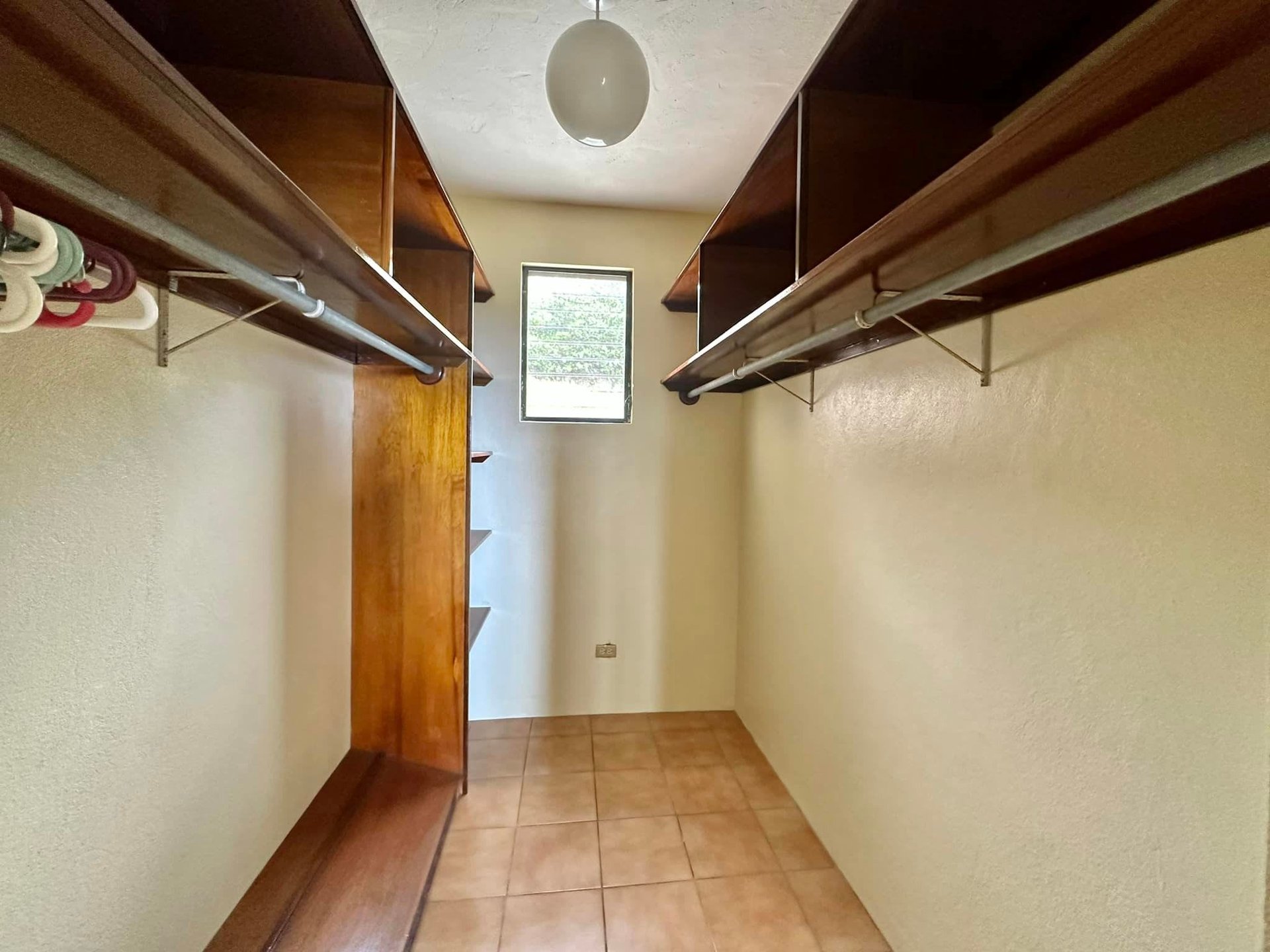 838 Joe's Hill 2 Bedroom Apartment