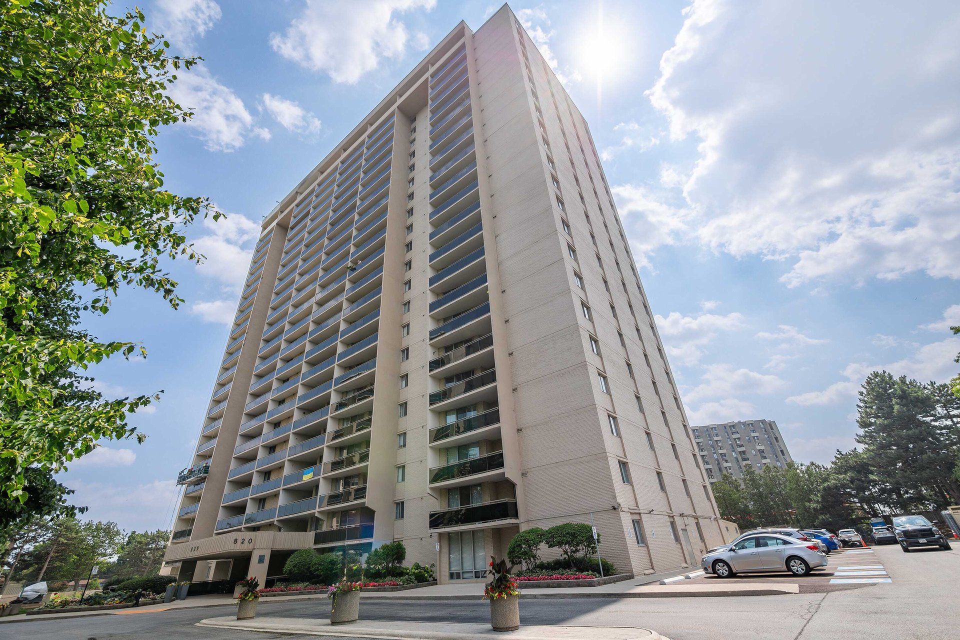 820 Burnhamthorpe Road #702