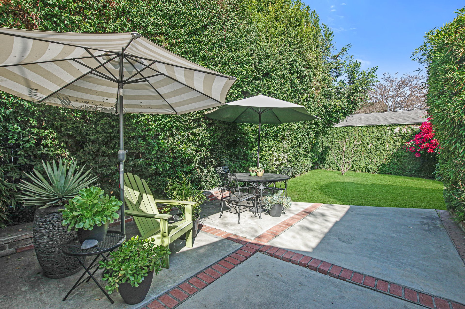 BREATHTAKING RESTORATION & RE-IMAGINED TRADITIONAL HOME IN MIRACLE MILE