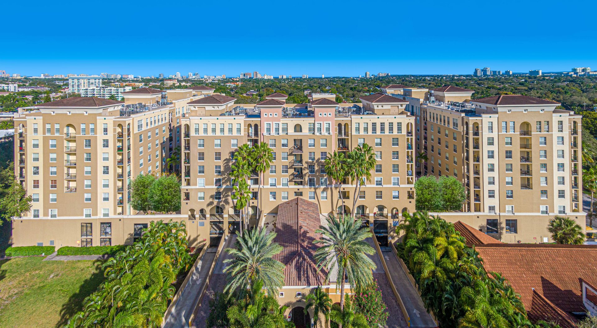 520 SE 5th Ave Unit: 2302
