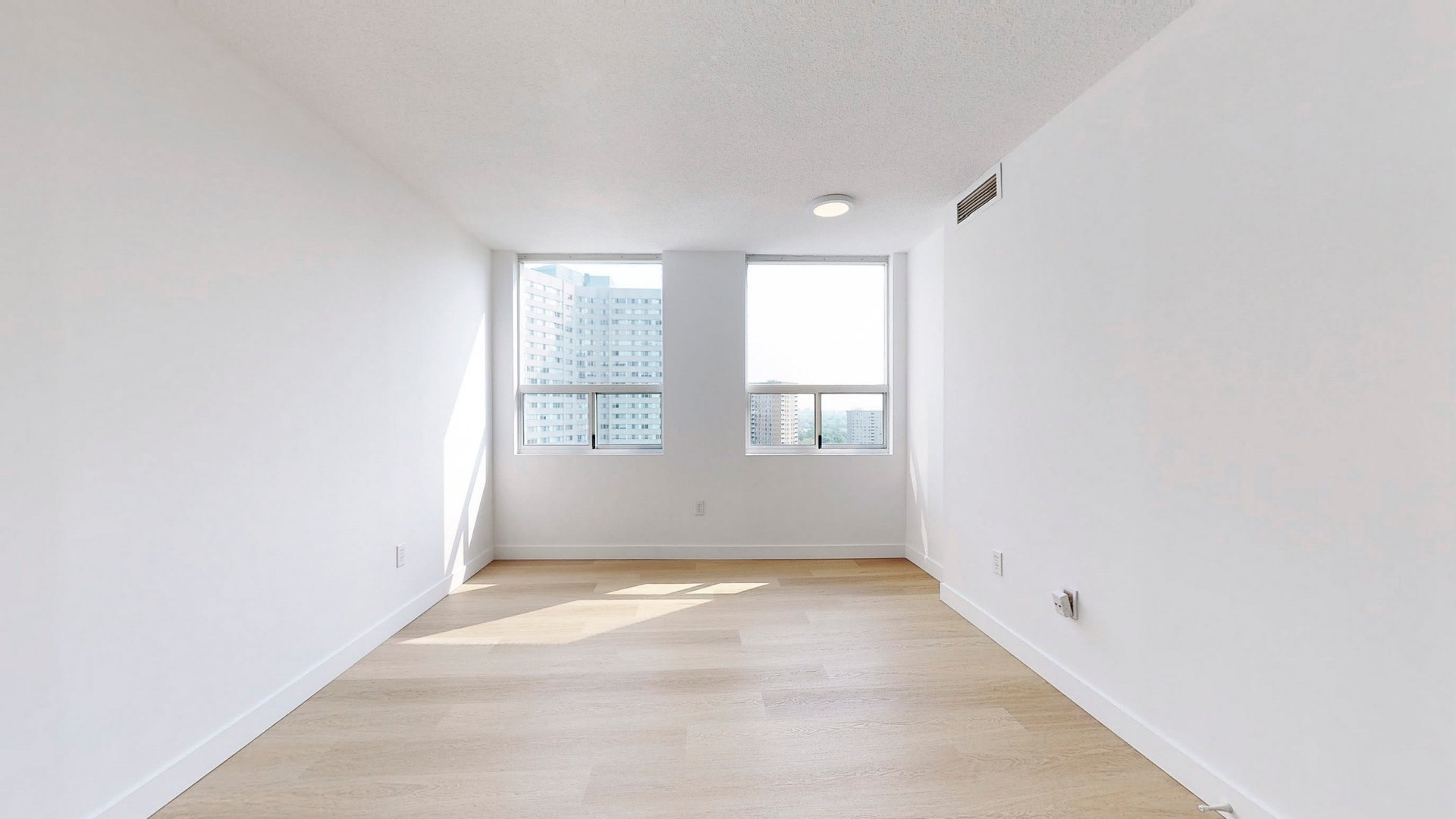 3650 Kaneff Crescent Suite 1503