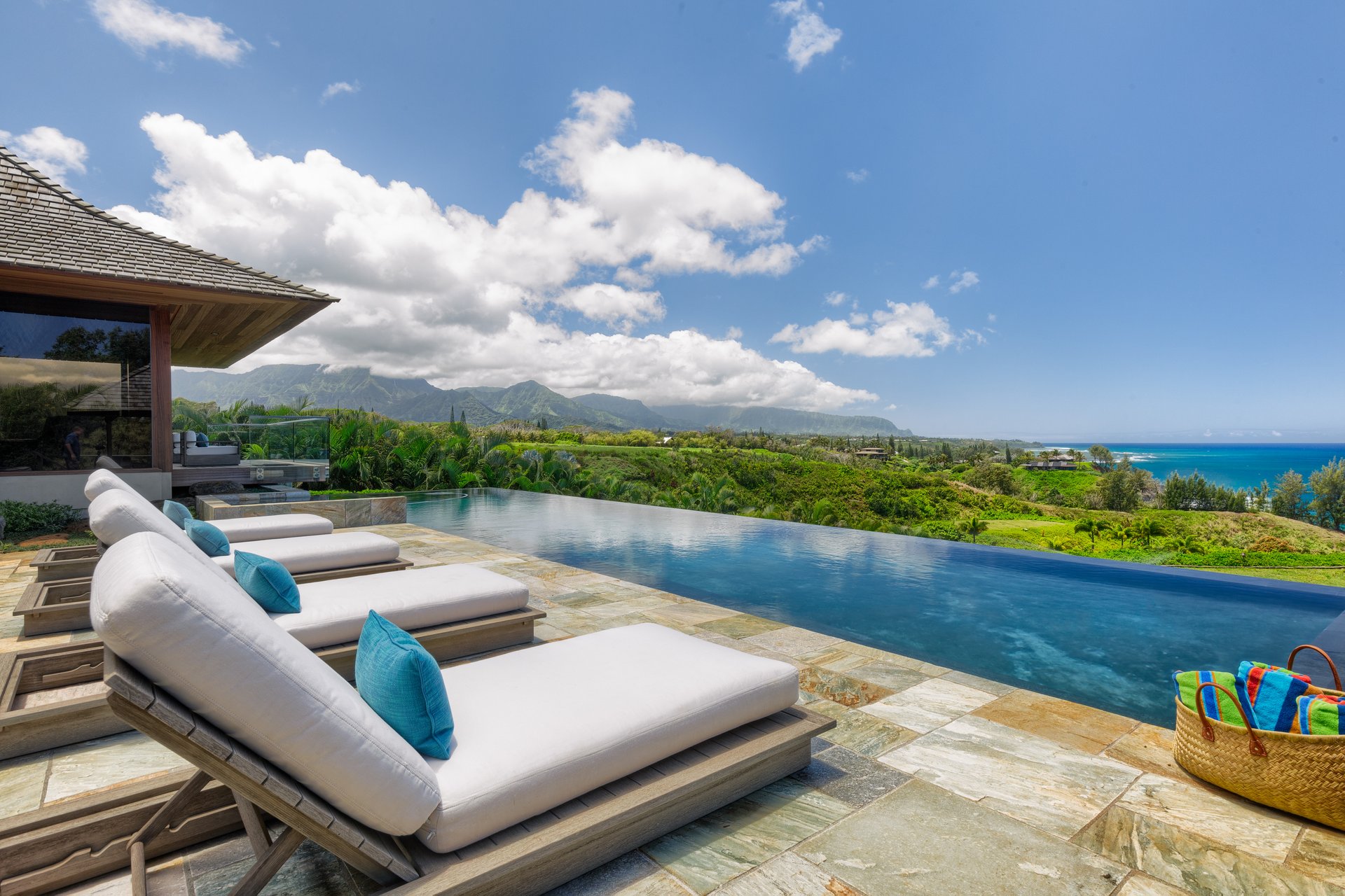 Secret Cove Estate