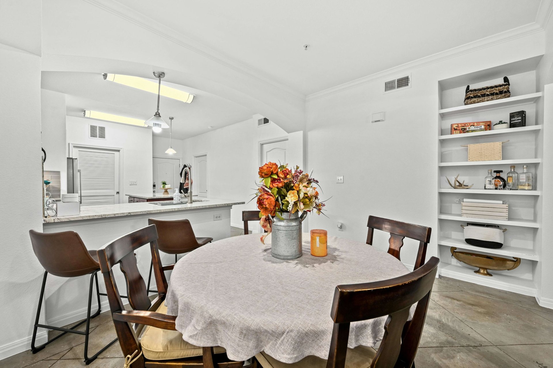 2505 San Gabriel Street #207