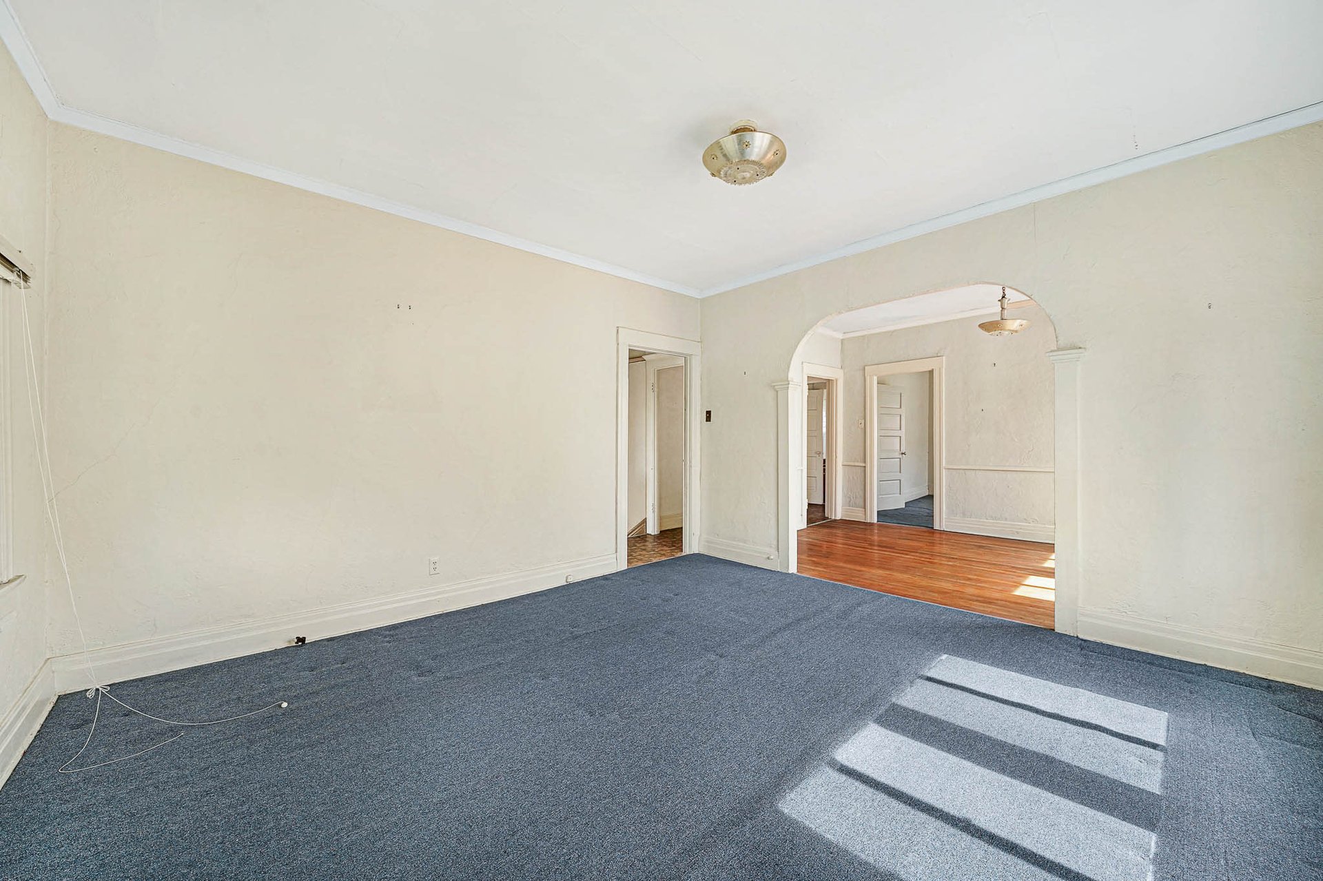 Mid-City duplex is calling on investors and owner occupiers!!