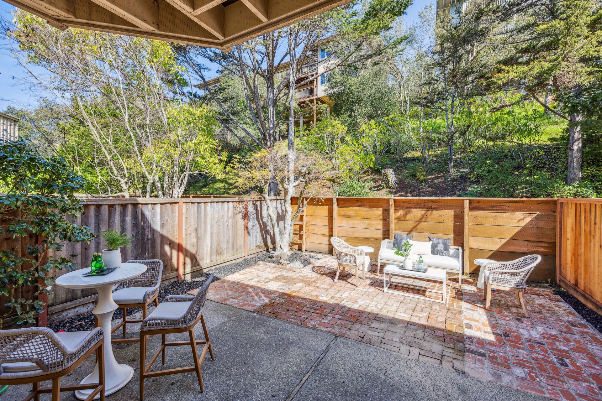 Stylish & Updated Tiburon Townhome