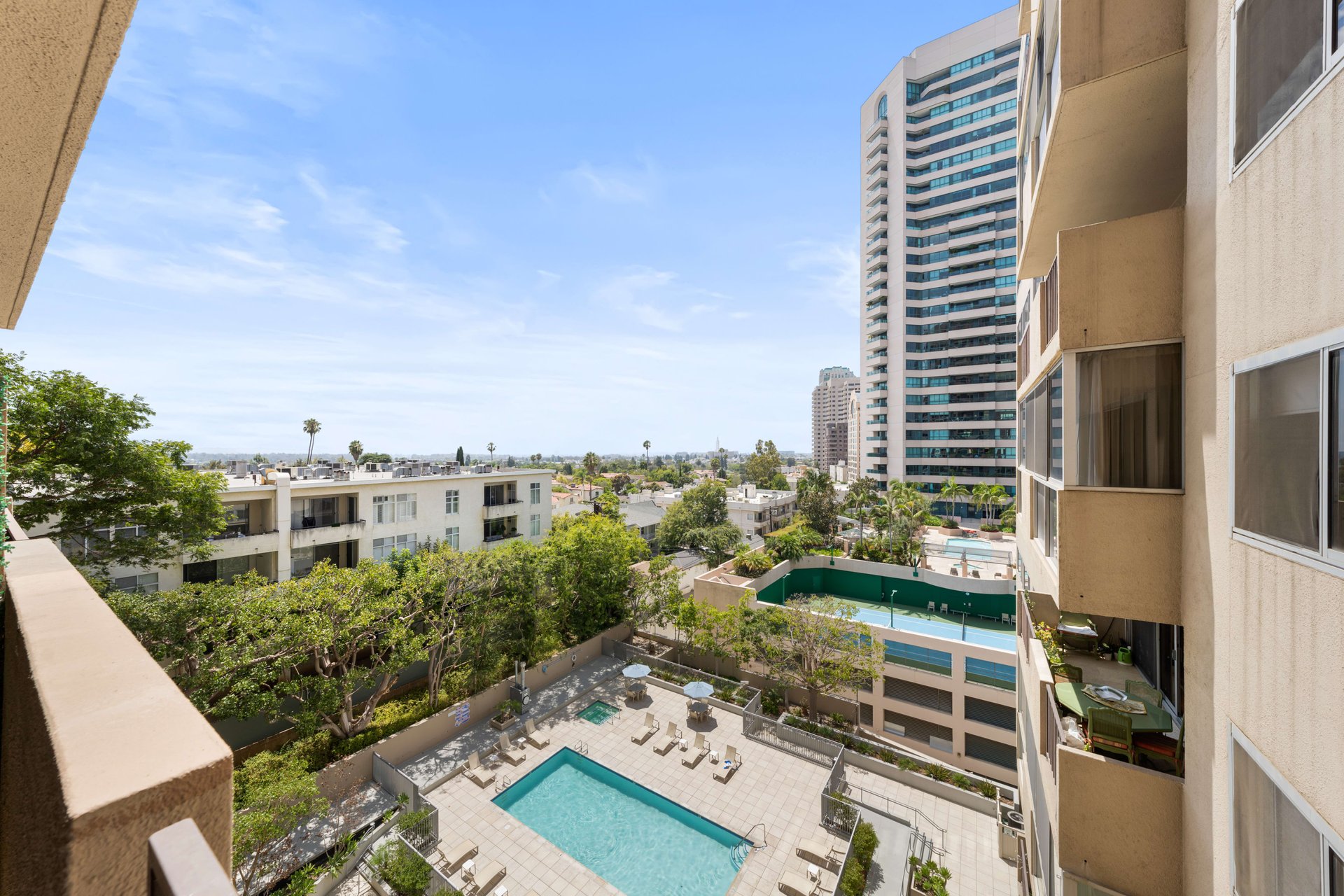 The Churchill #7D, Wilshire Corridor