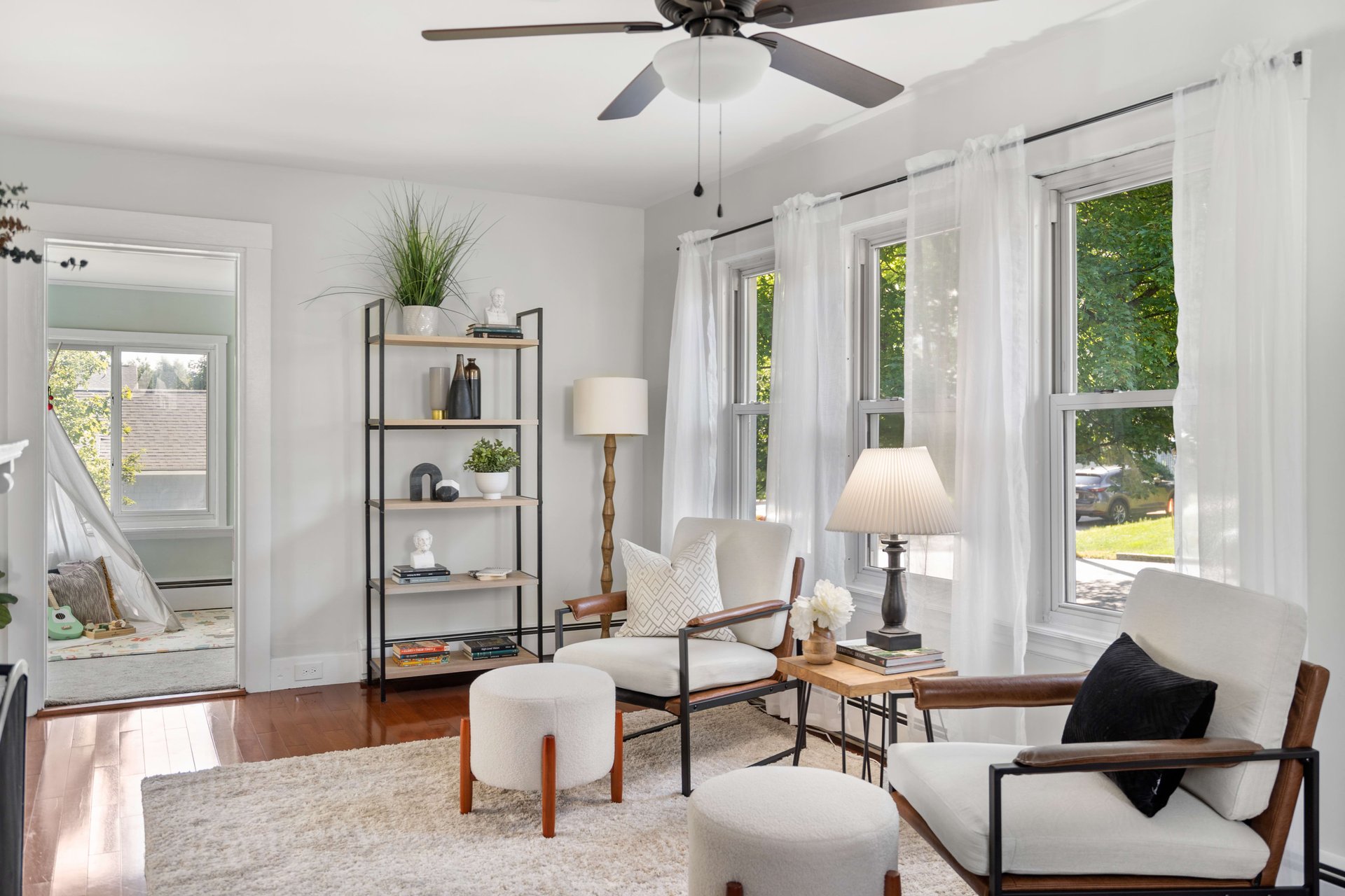 6 Hillside Avenue