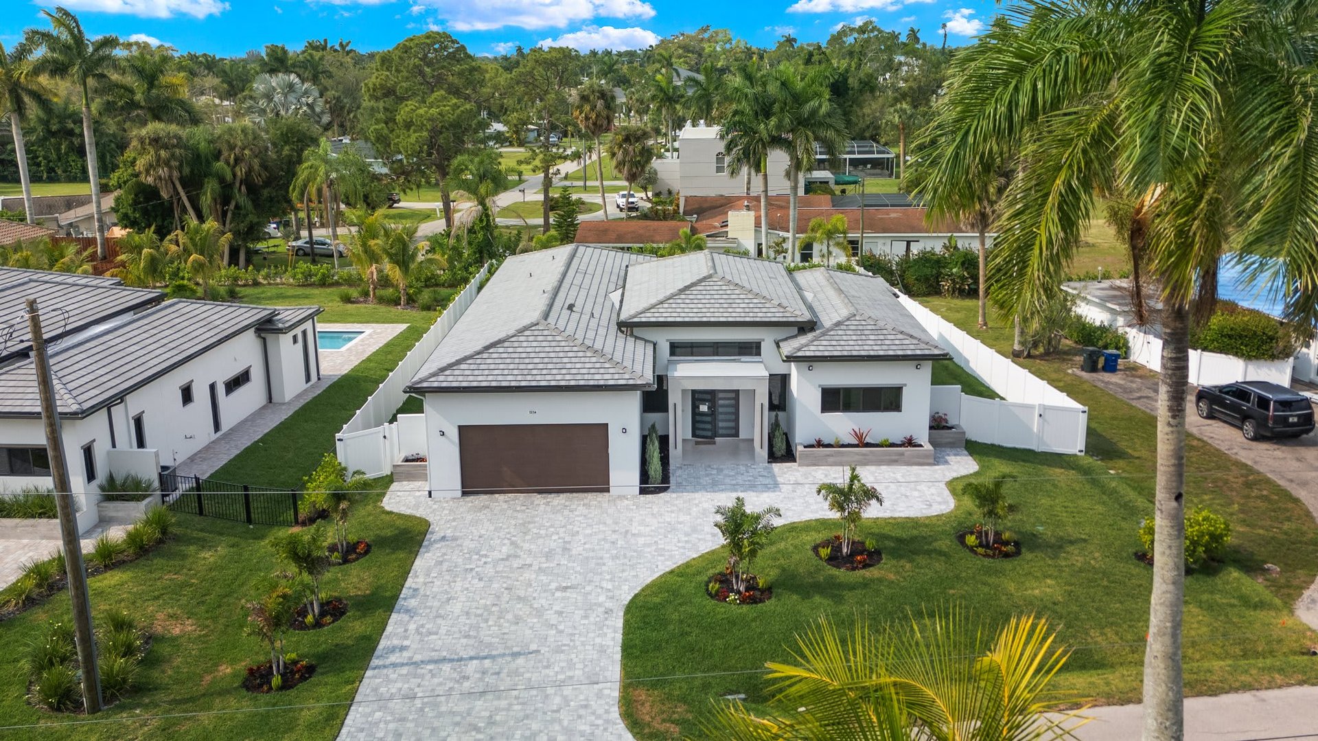 1324 Longwood Dr