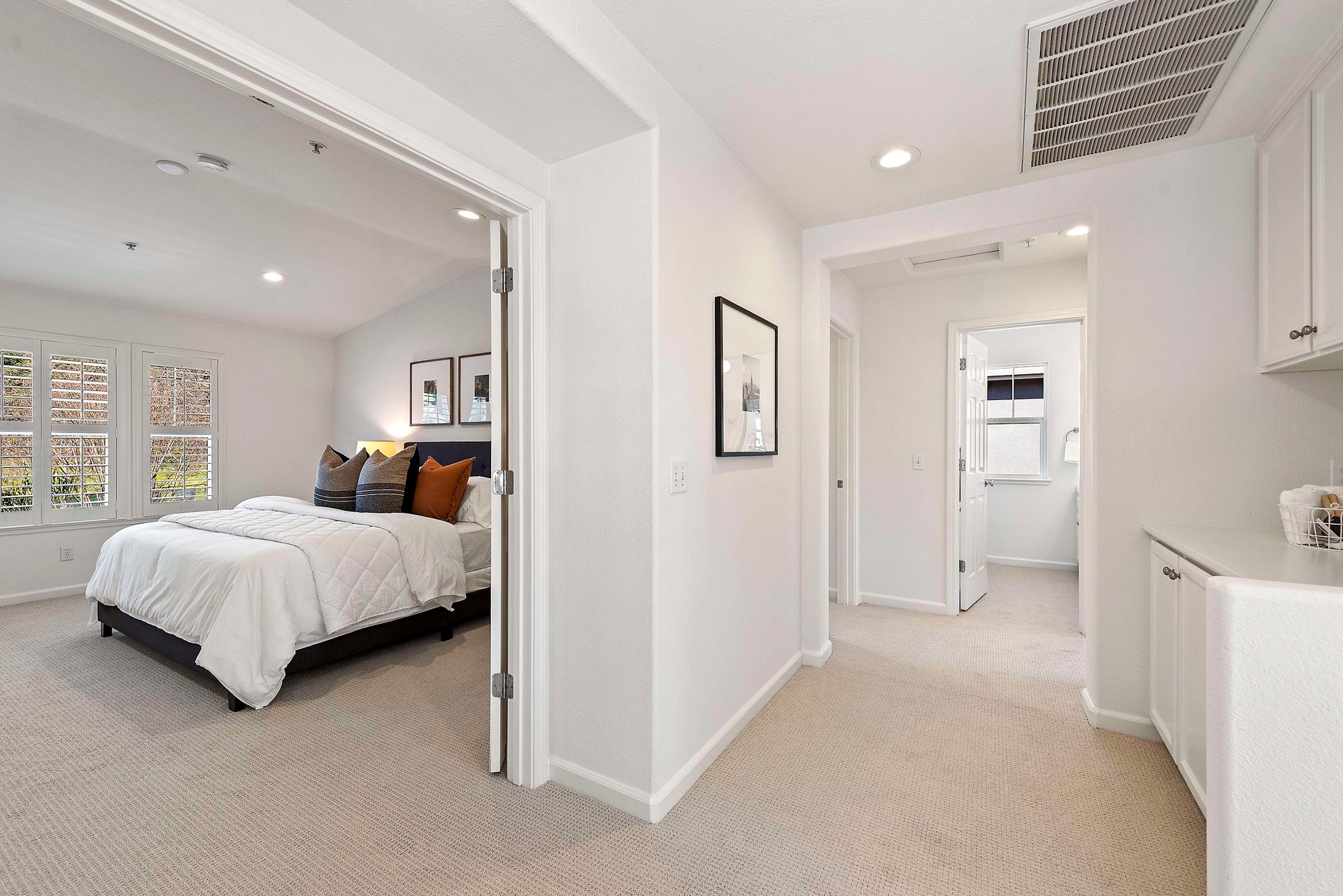 27 Presidio Dr