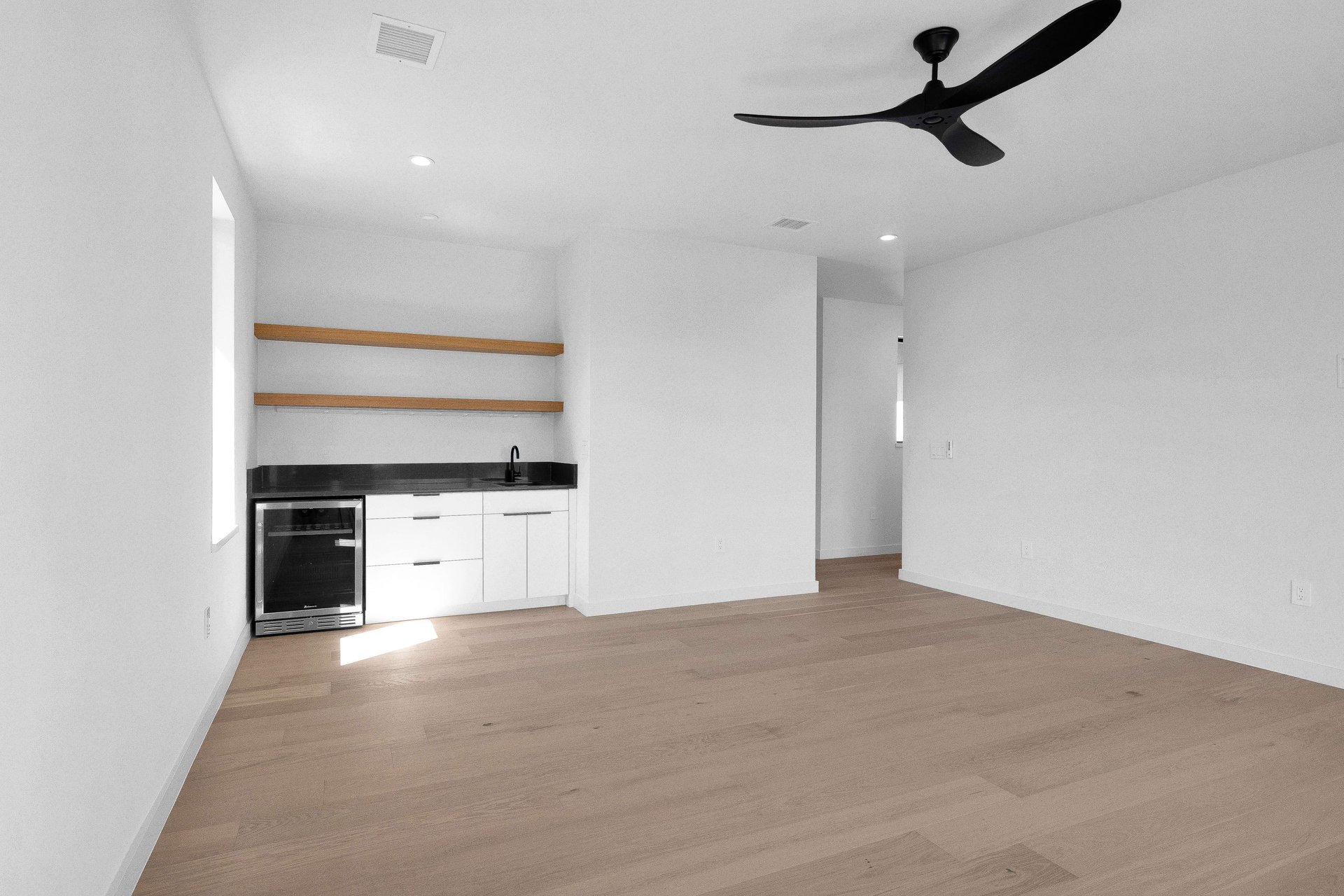3501 Pinnacle