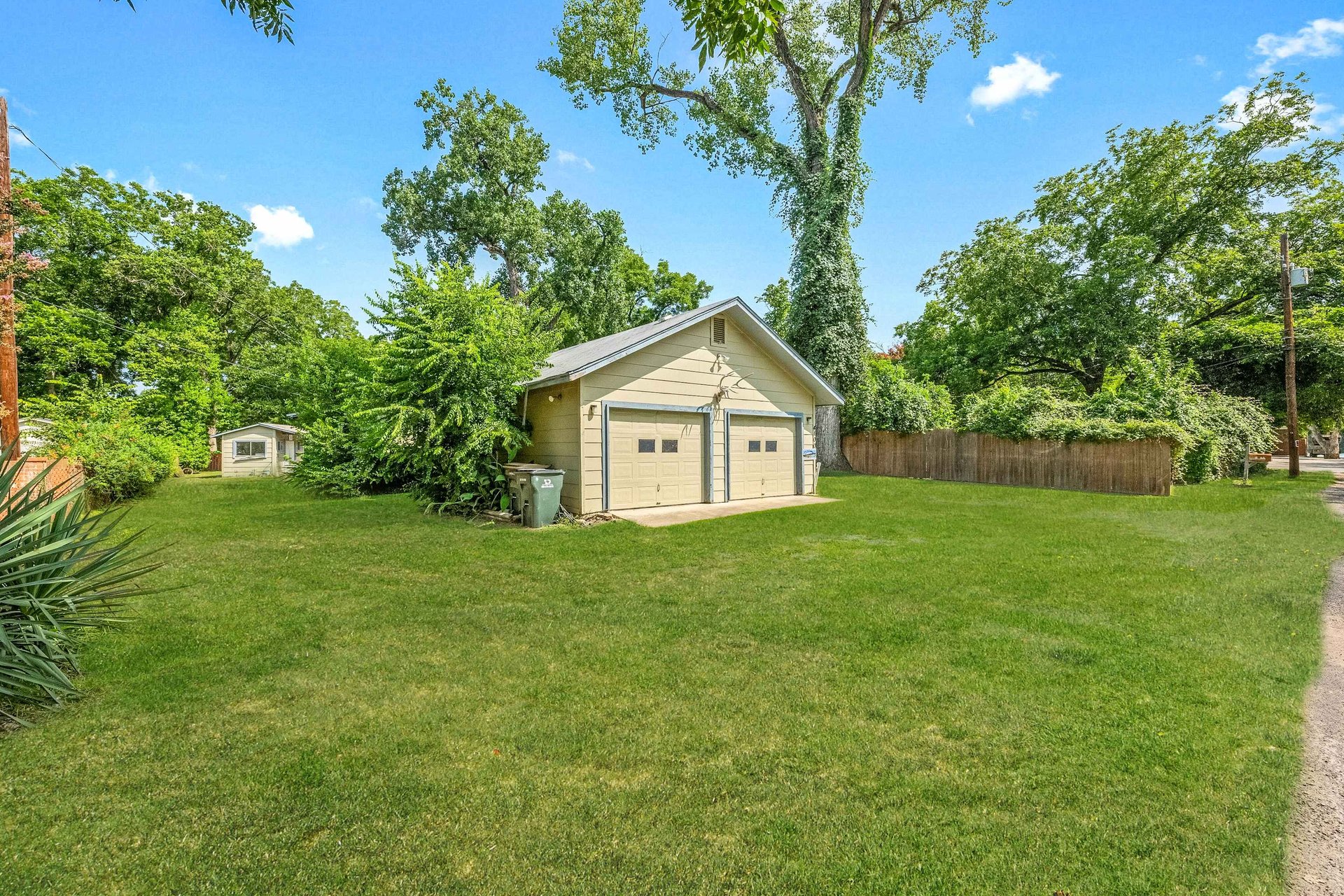 4100 Sandy Acre Lane