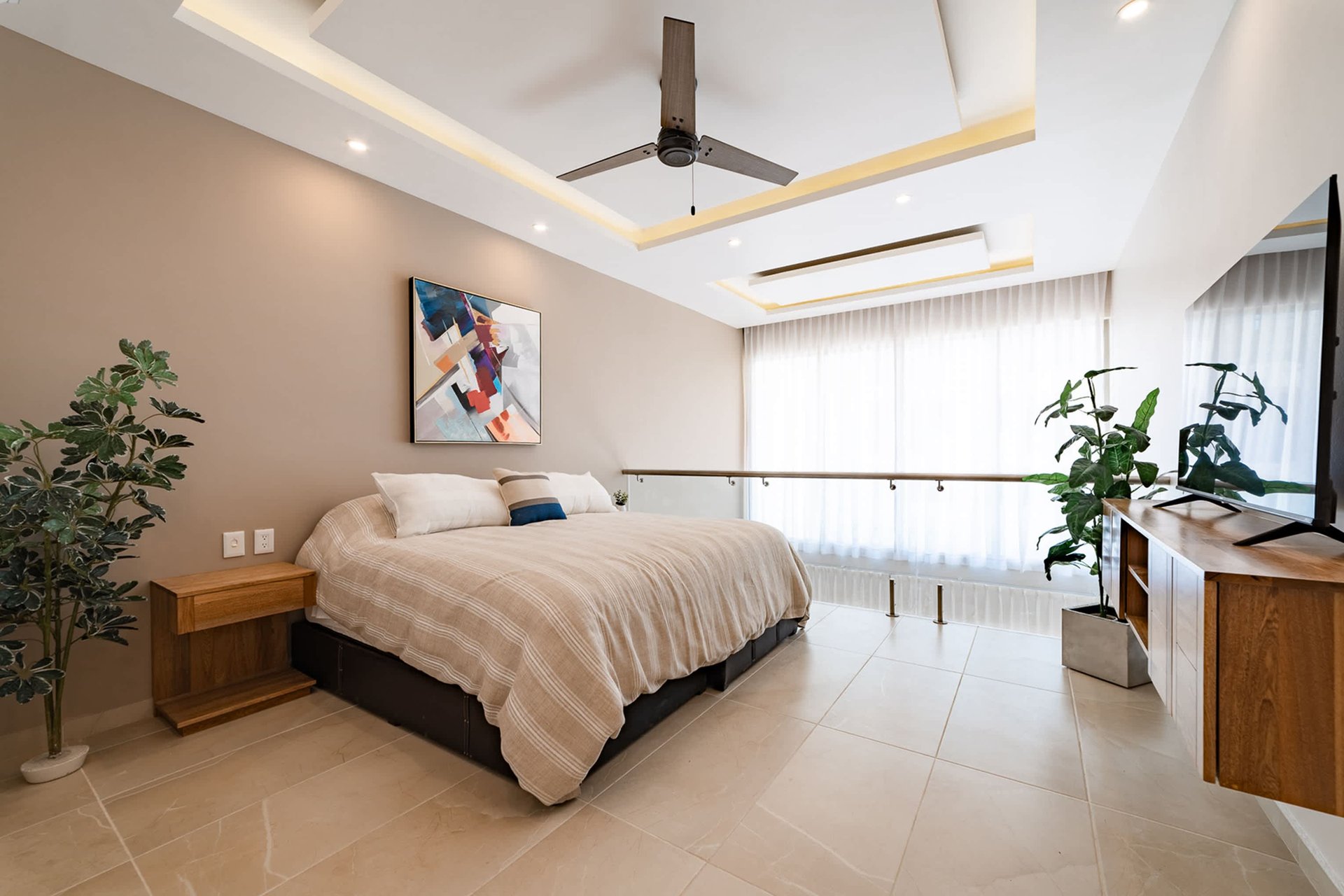 1 bedroom & 1 studio, Condo, Costta Plaza & Condos