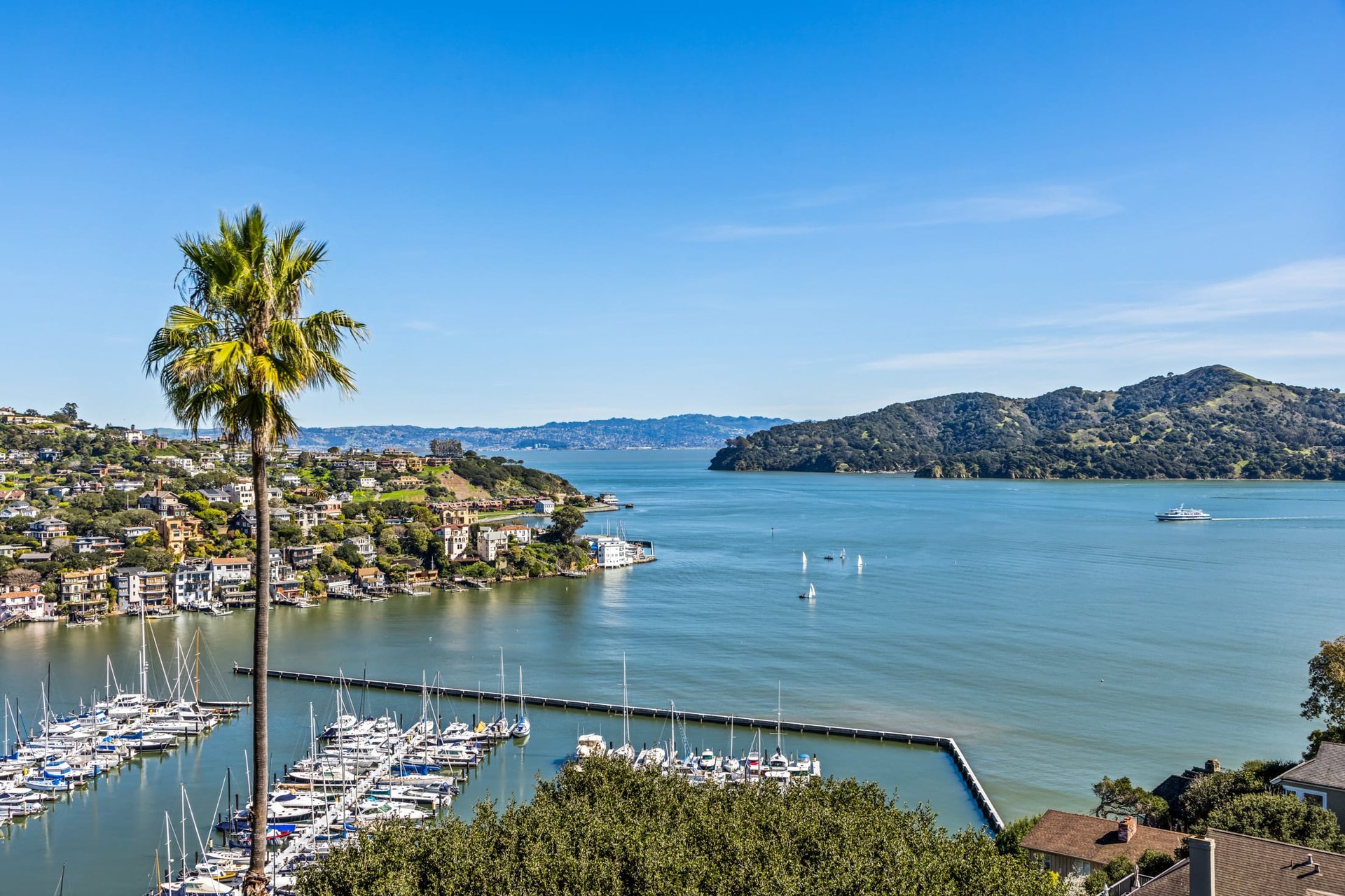 Extraordinary Bay Views