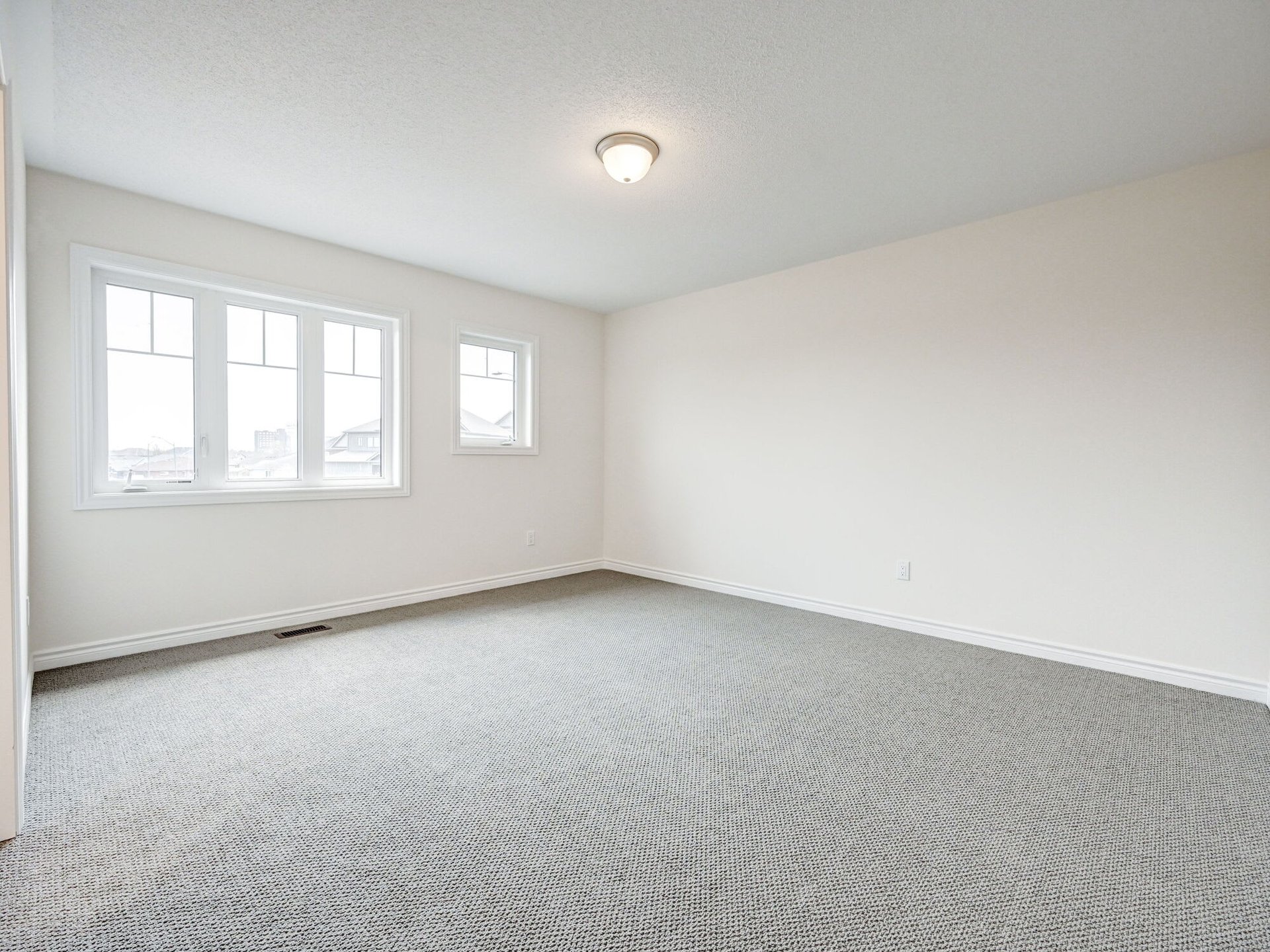 66 Oriole Cres