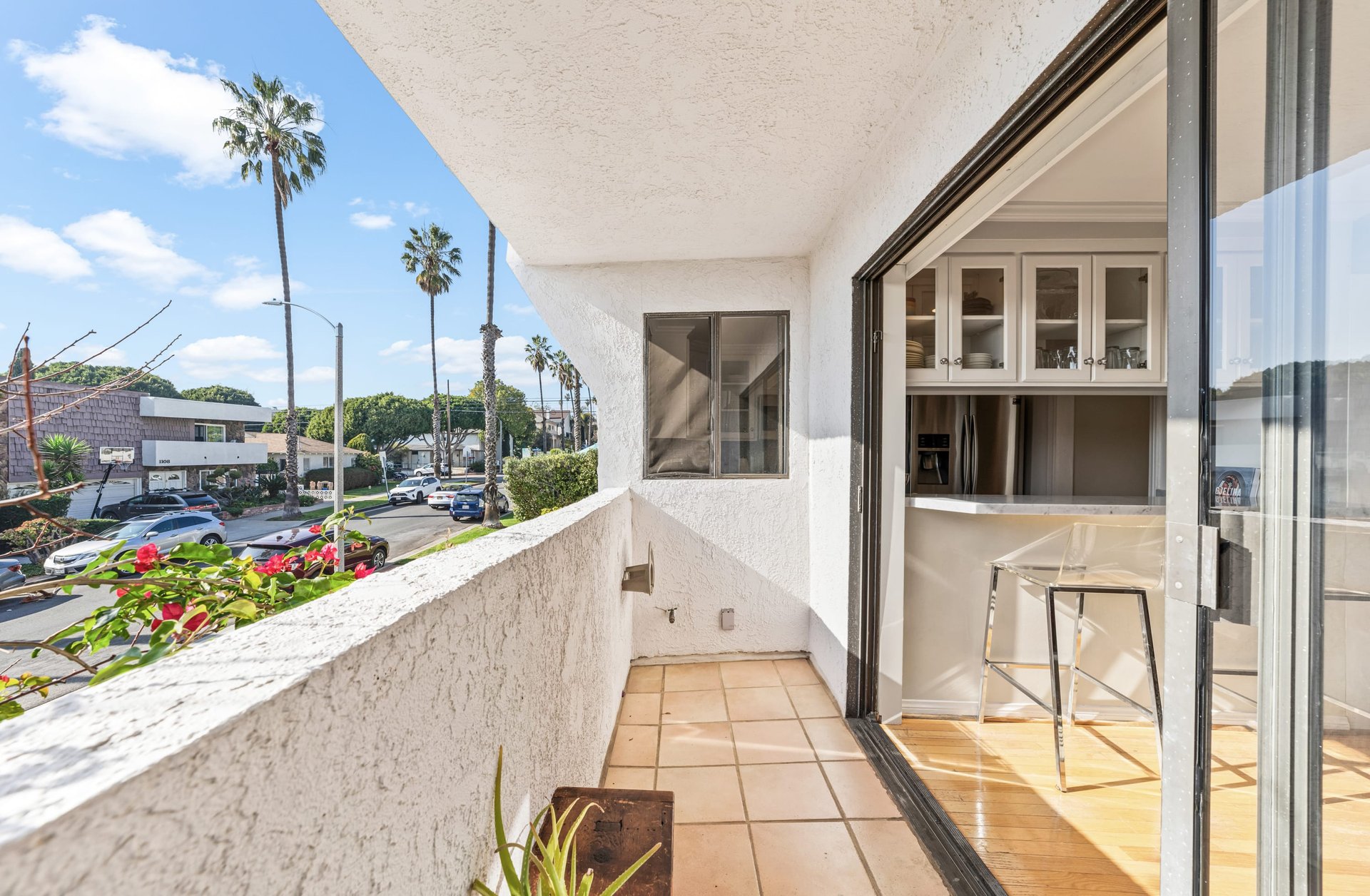 1115 19th St #8, North of Wilshire