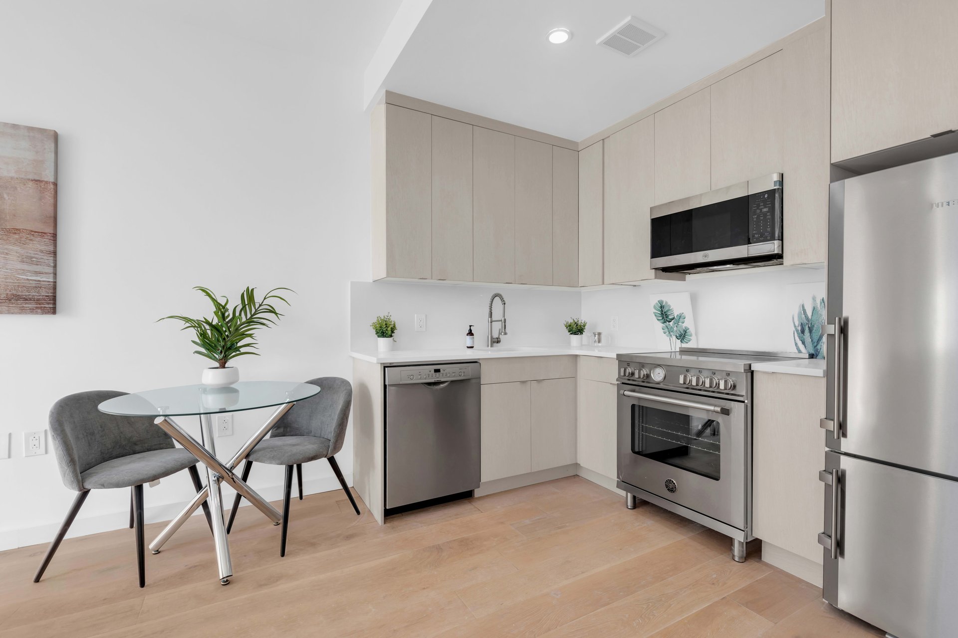 250 Manhattan Avenue, #3F, Williamsburg, Brooklyn