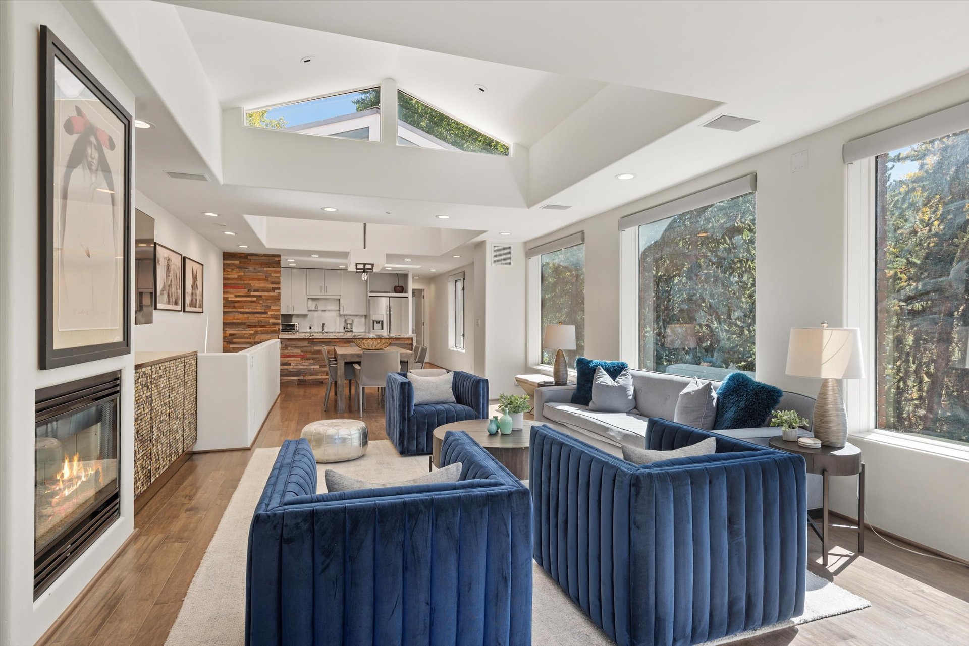 Perfect Aspen Retreat with Mountain Views and Walkable Convenience