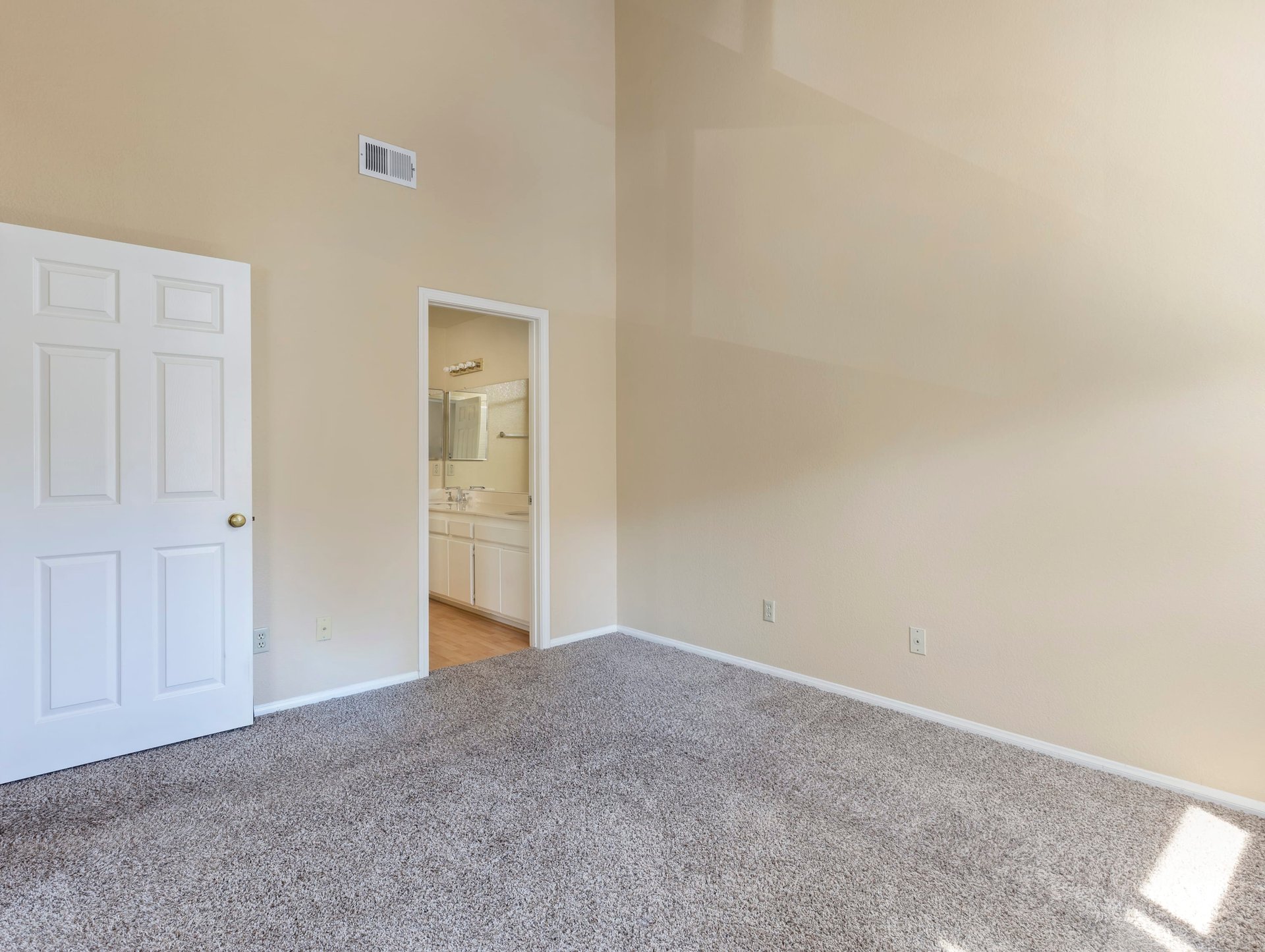 1345 E Grand Avenue Unit: D