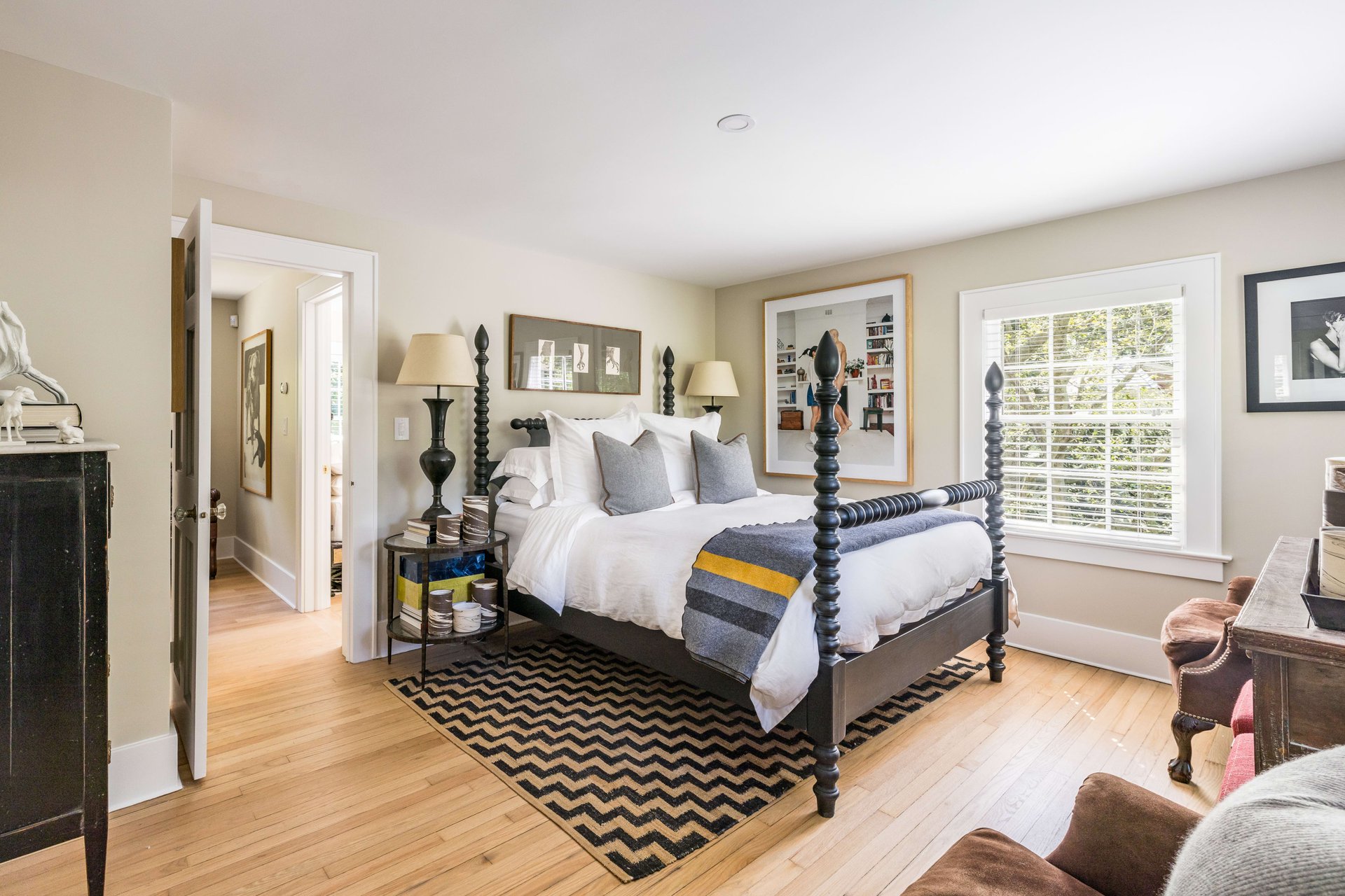 Bridghampton Village South Designer-Renovated Shingled Cottage