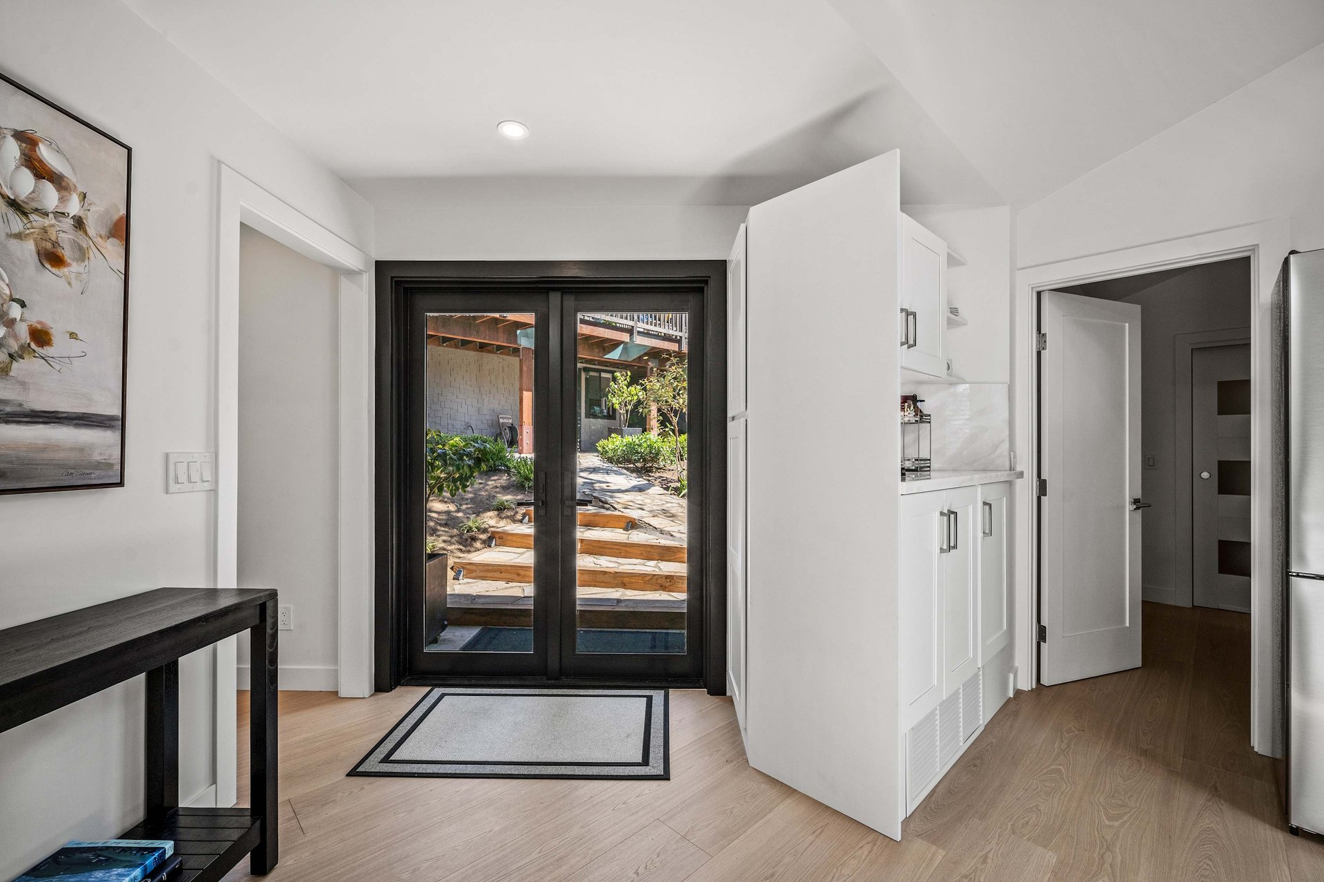 Grey Goose - Charming Downtown Carmel Cottage
