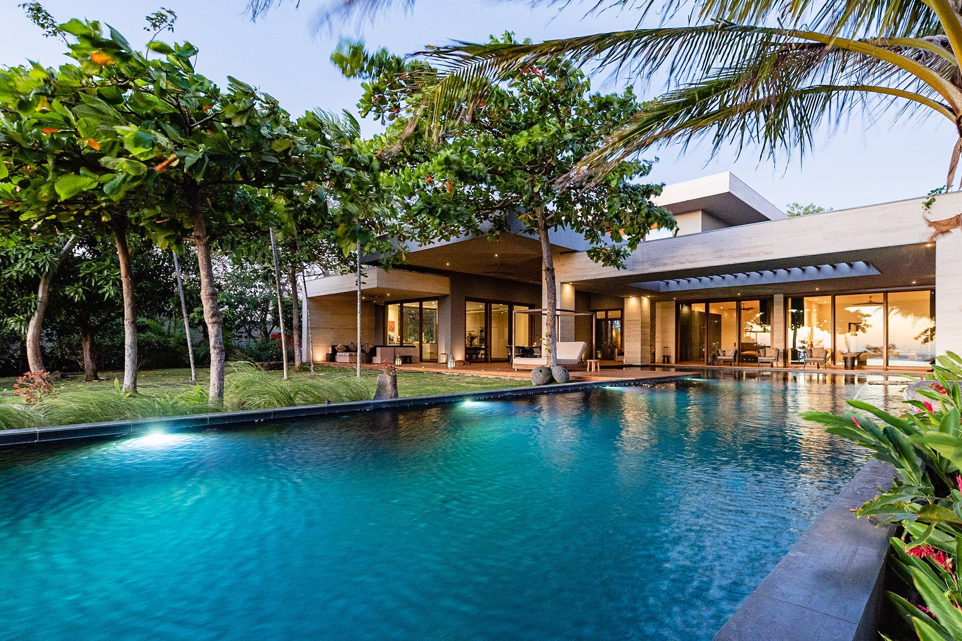 La Libertad | Near the Coast House For Sale in Papagayo