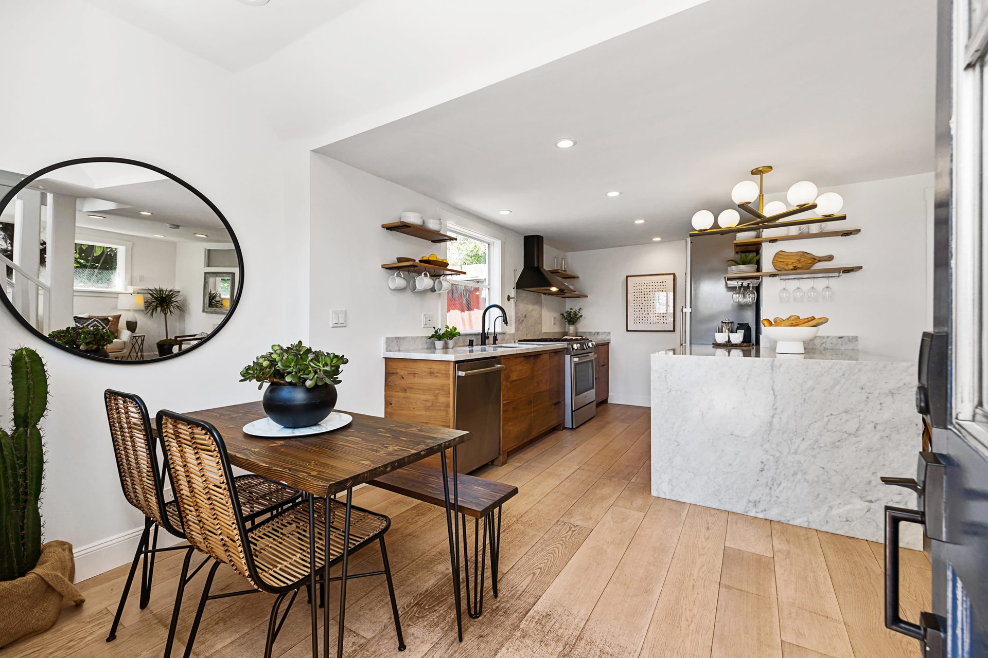  Chic House-like Condo on Potrero Hill 