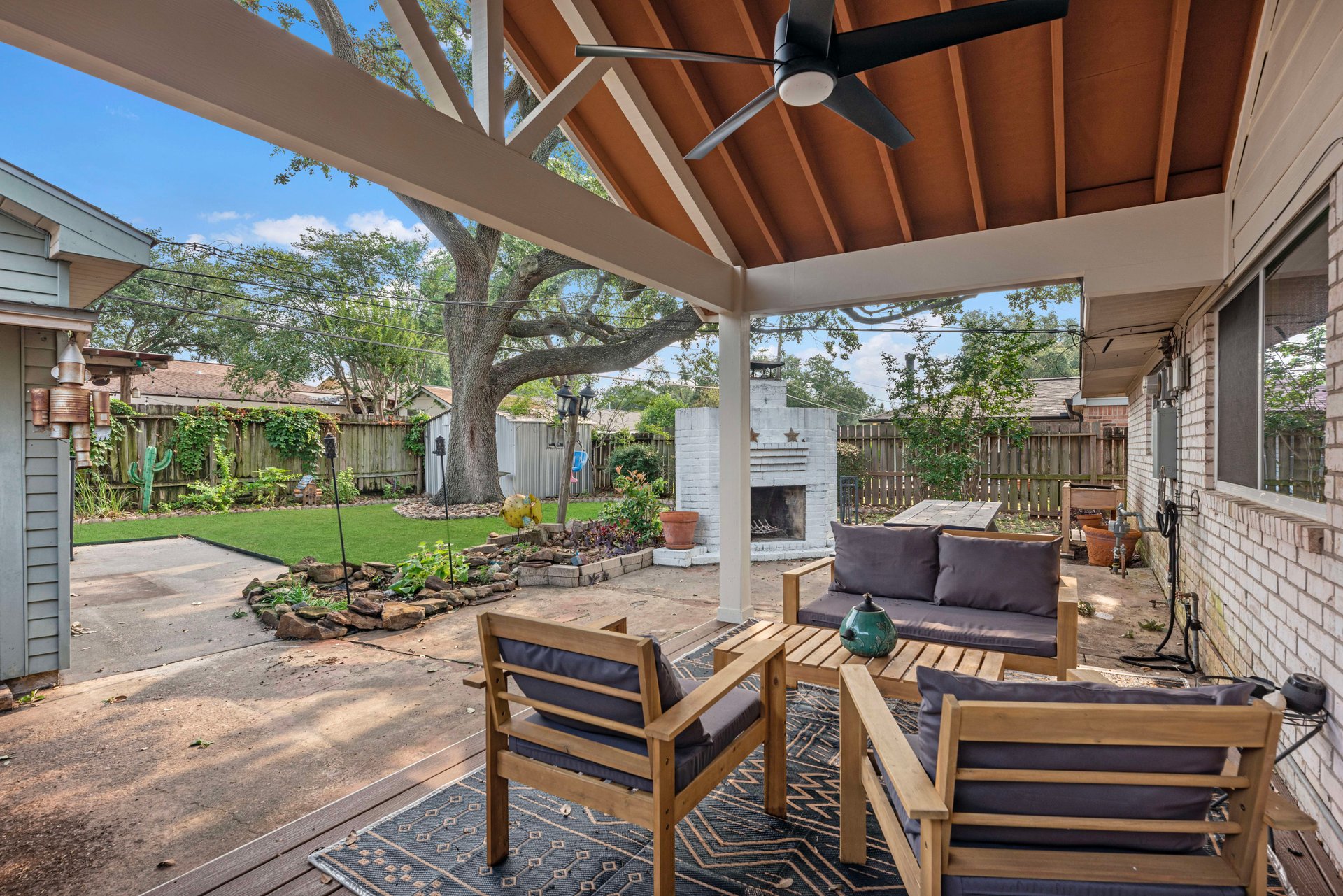 6010 Acorn St
