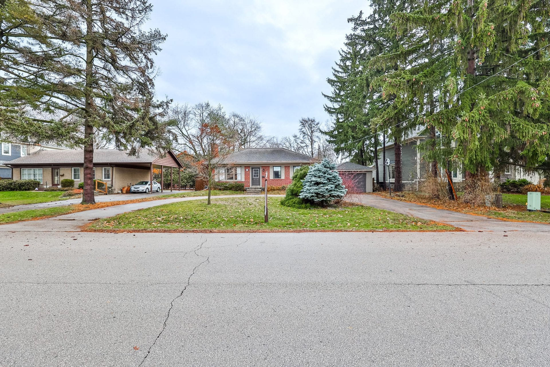 1036 Melvin Ave, Oakville