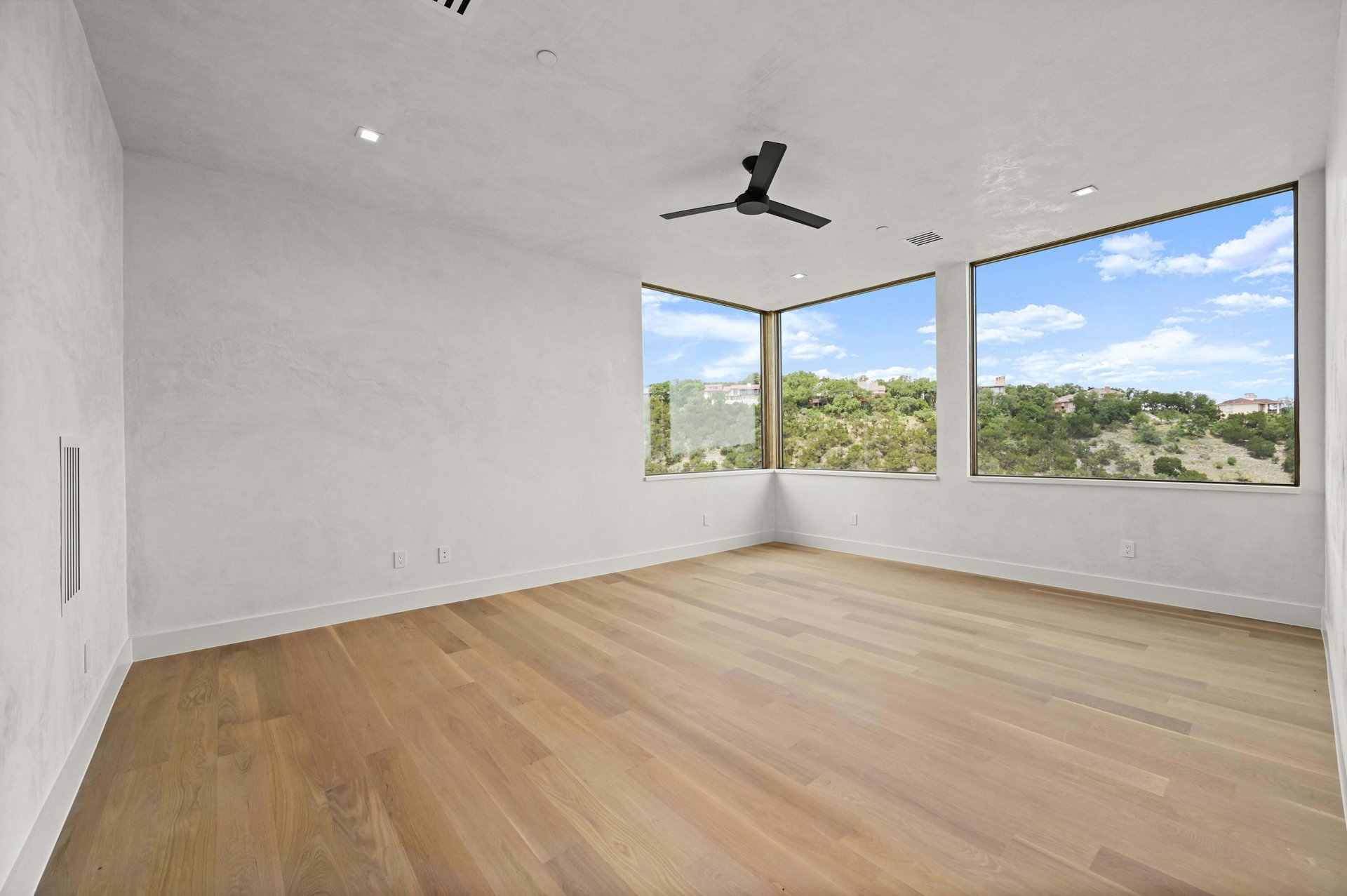 2 Valbella Drive