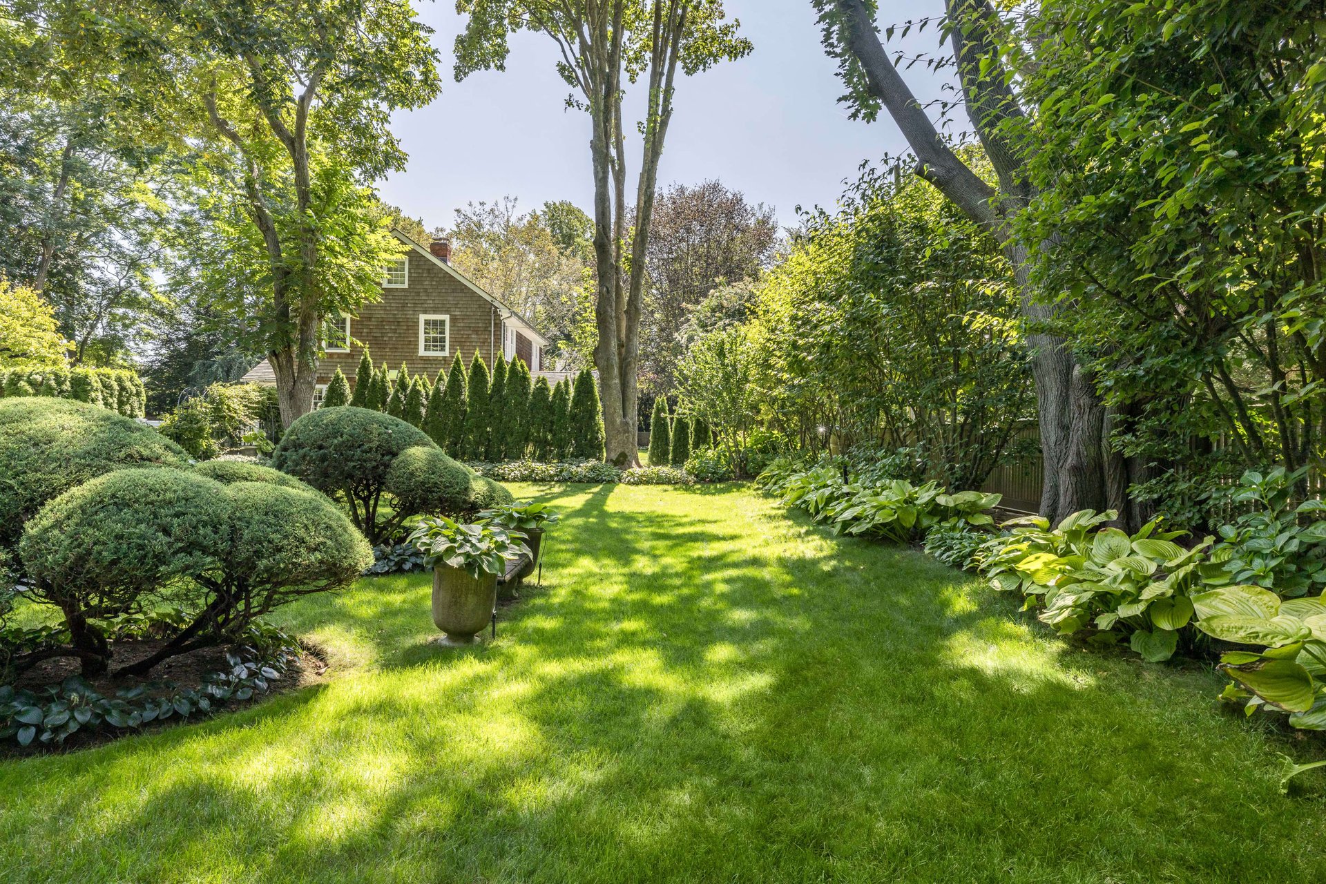Bridghampton Village South Designer-Renovated Shingled Cottage
