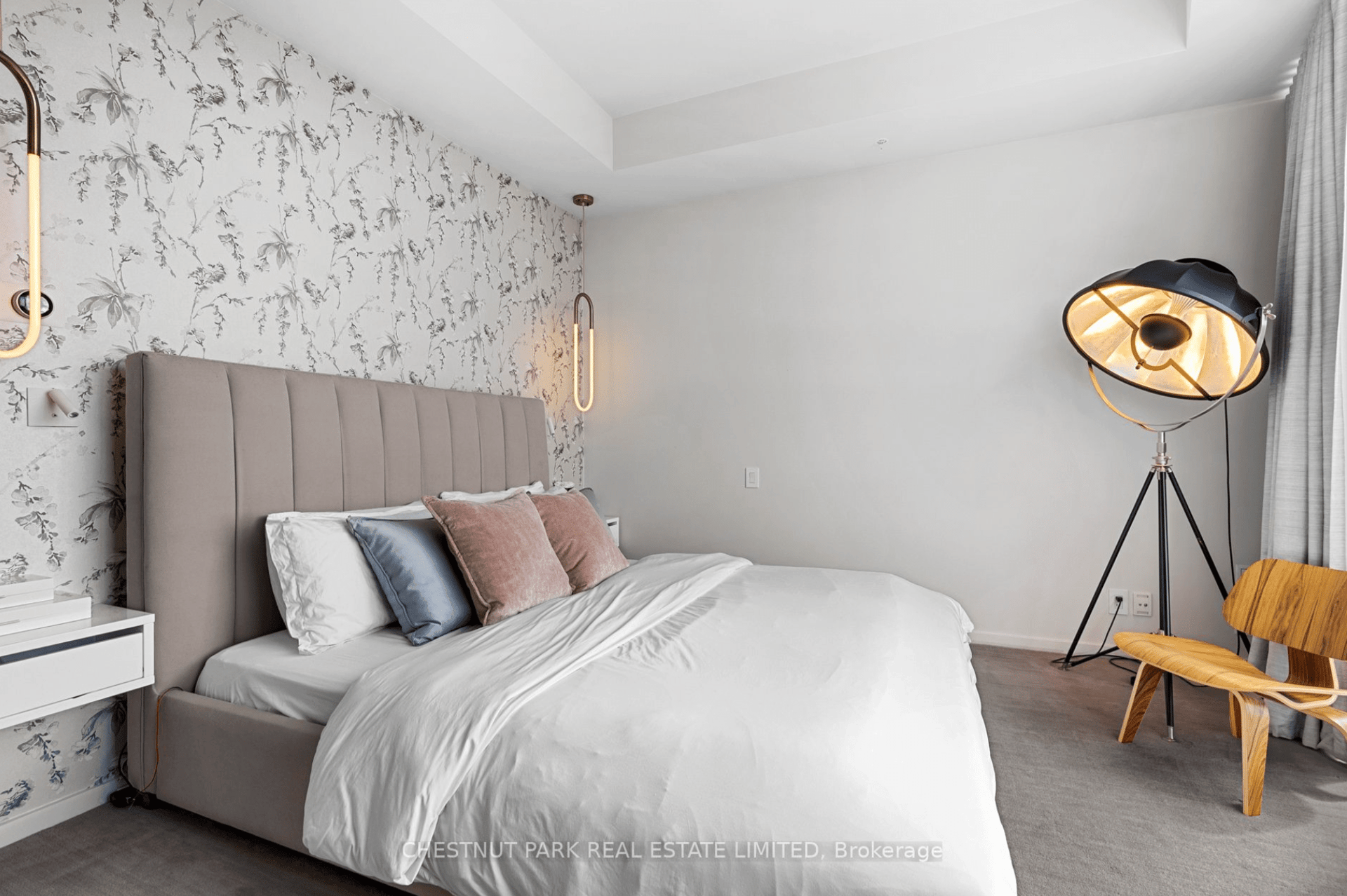 Suite 5203- 180 University Avenue