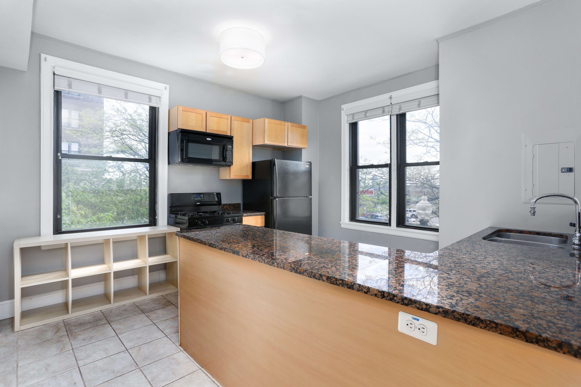 2900 E Jefferson Avenue Unit: A100