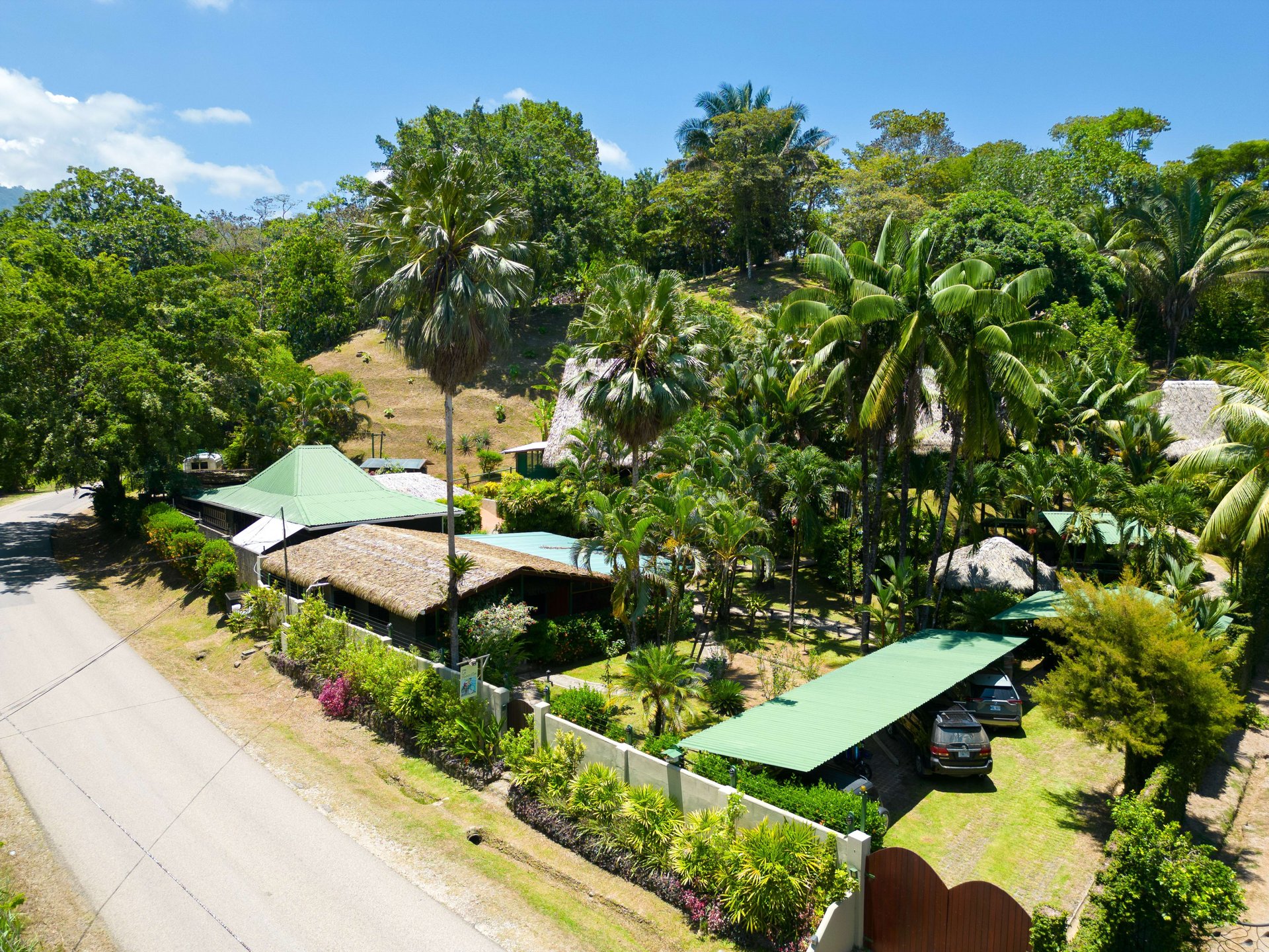 A MONEY MAKER! Location, home, guest cabins, with a SUCCE$$FUL exclusive distribution agency!