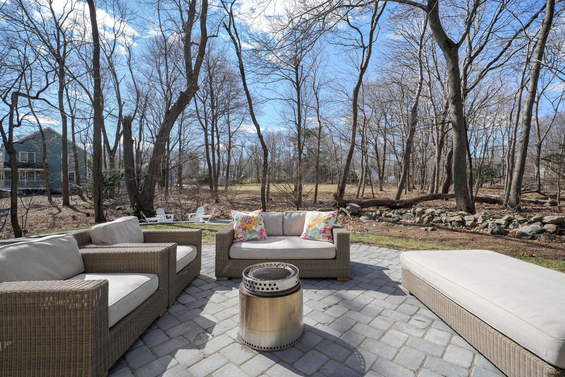 21 Lantern Ln