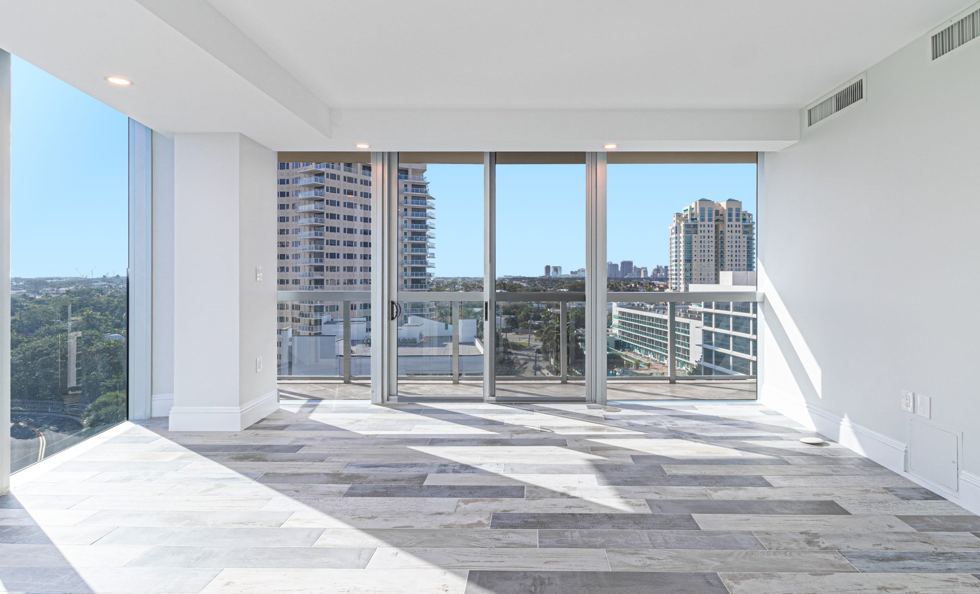 1200 Holiday Dr Unit: 705