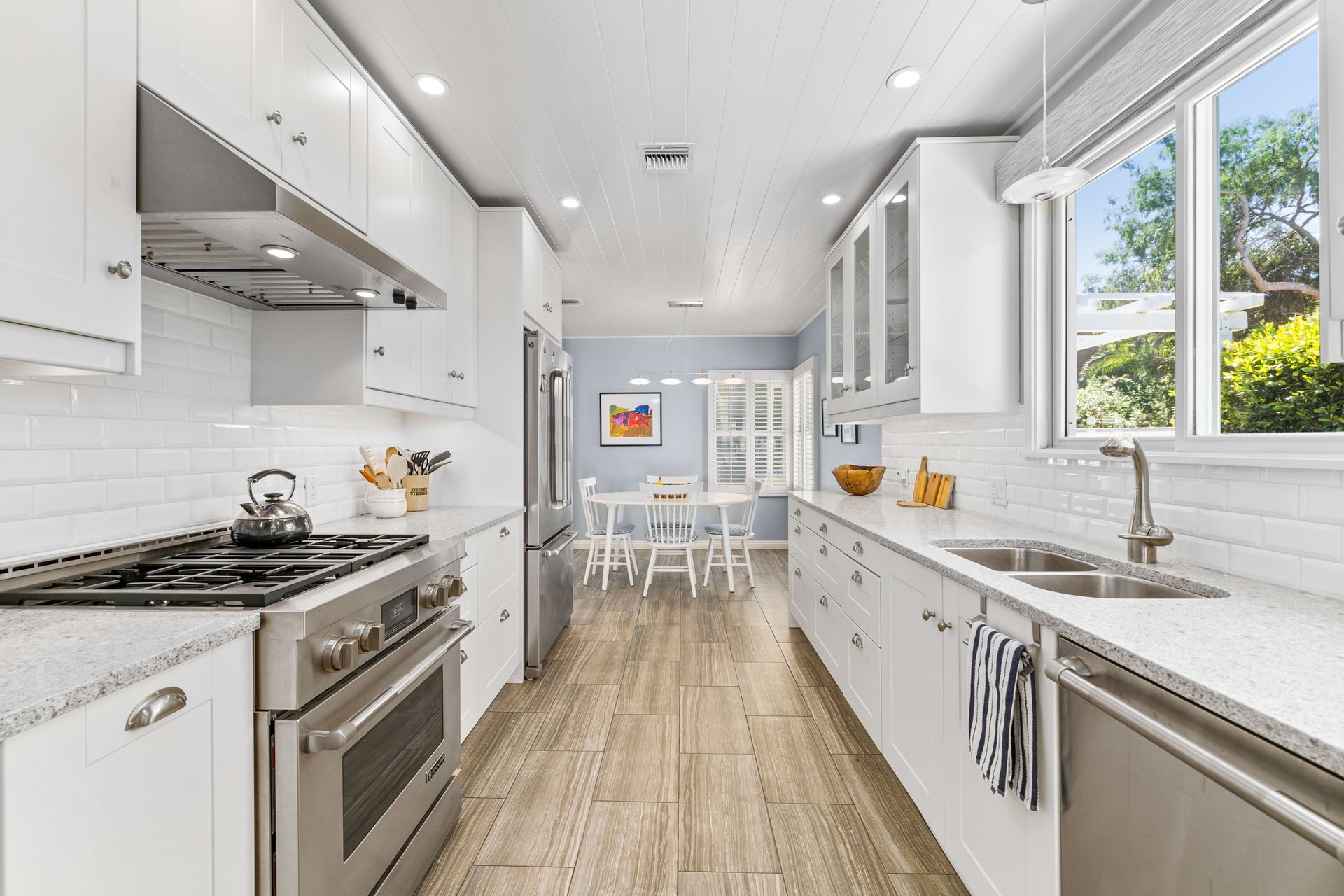 11157 Sarah St, Toluca Lake