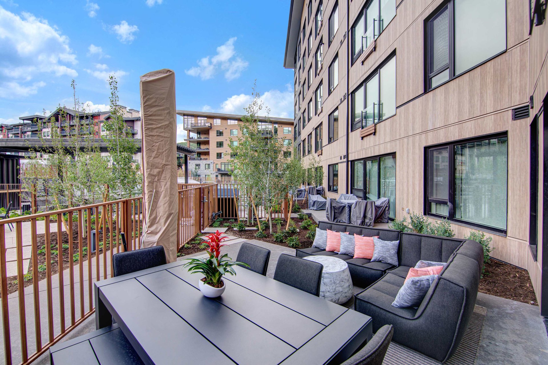 Electric Pass Lodge Luxury 2 Bedroom Condo 