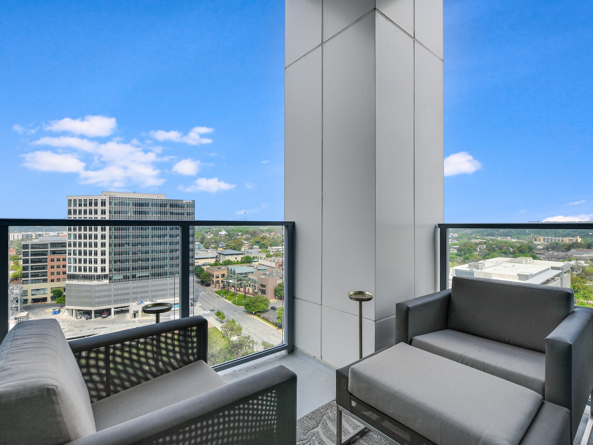 Fifth & West, #1504