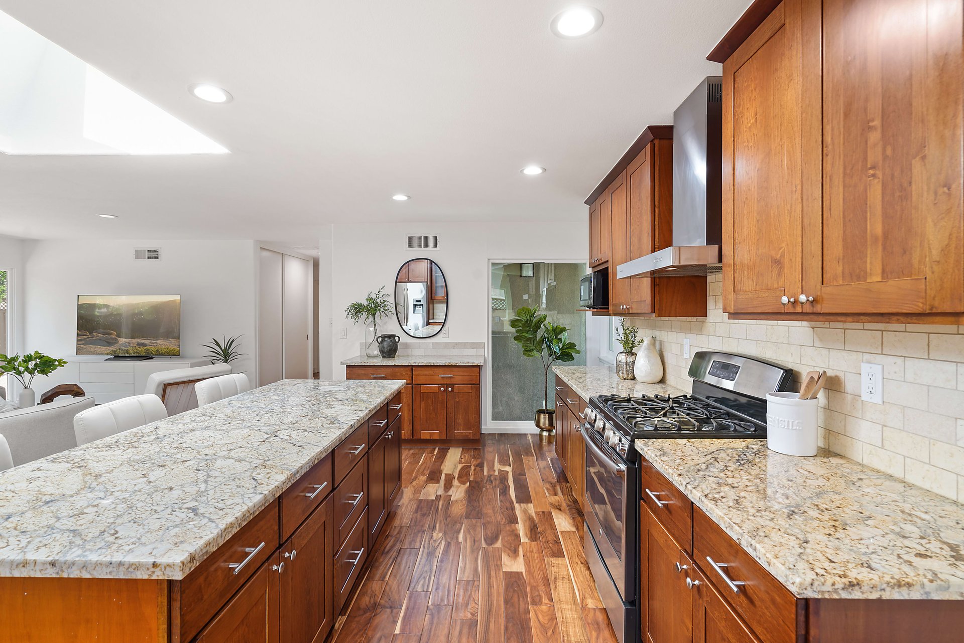 1025 Thistle Court