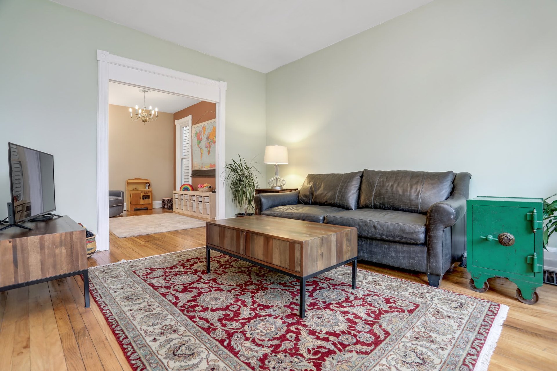 5869 4th Street