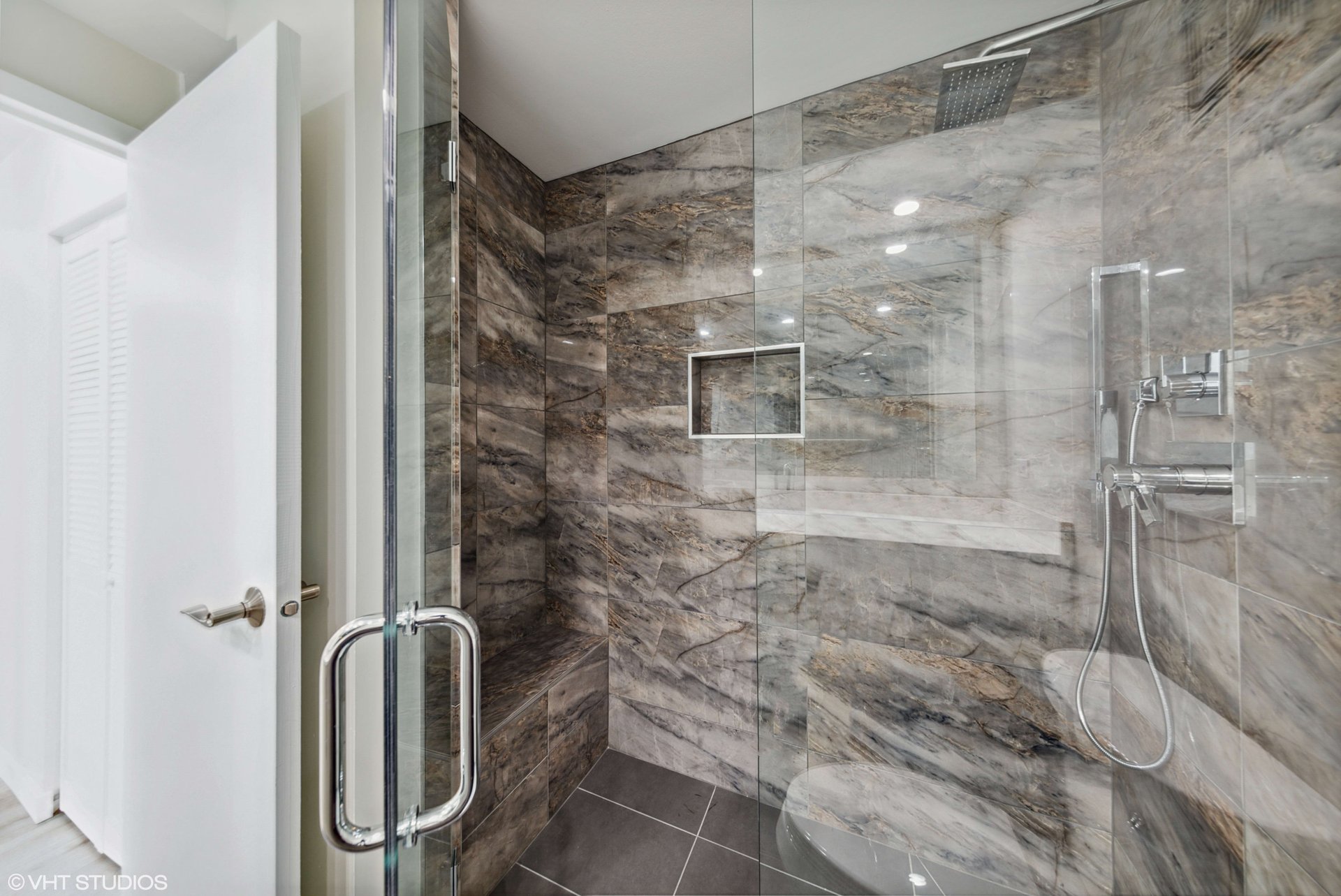 Private Address, Chicago, IL 60611