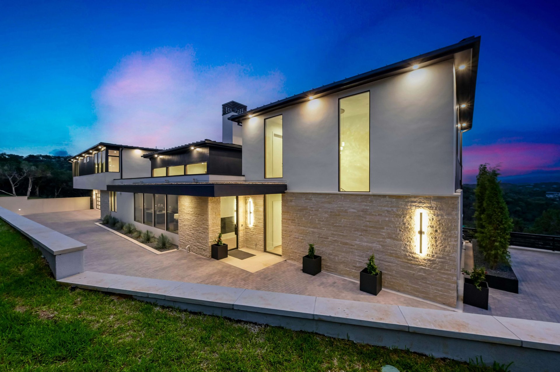 2 Valbella Drive
