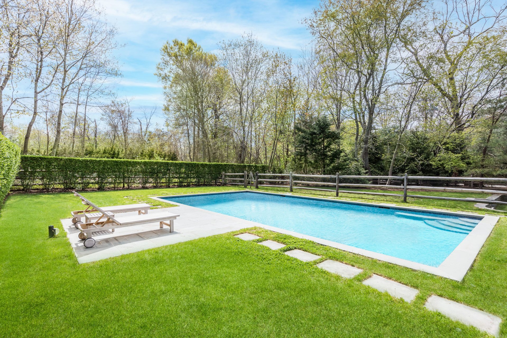 160 Ferry Rd